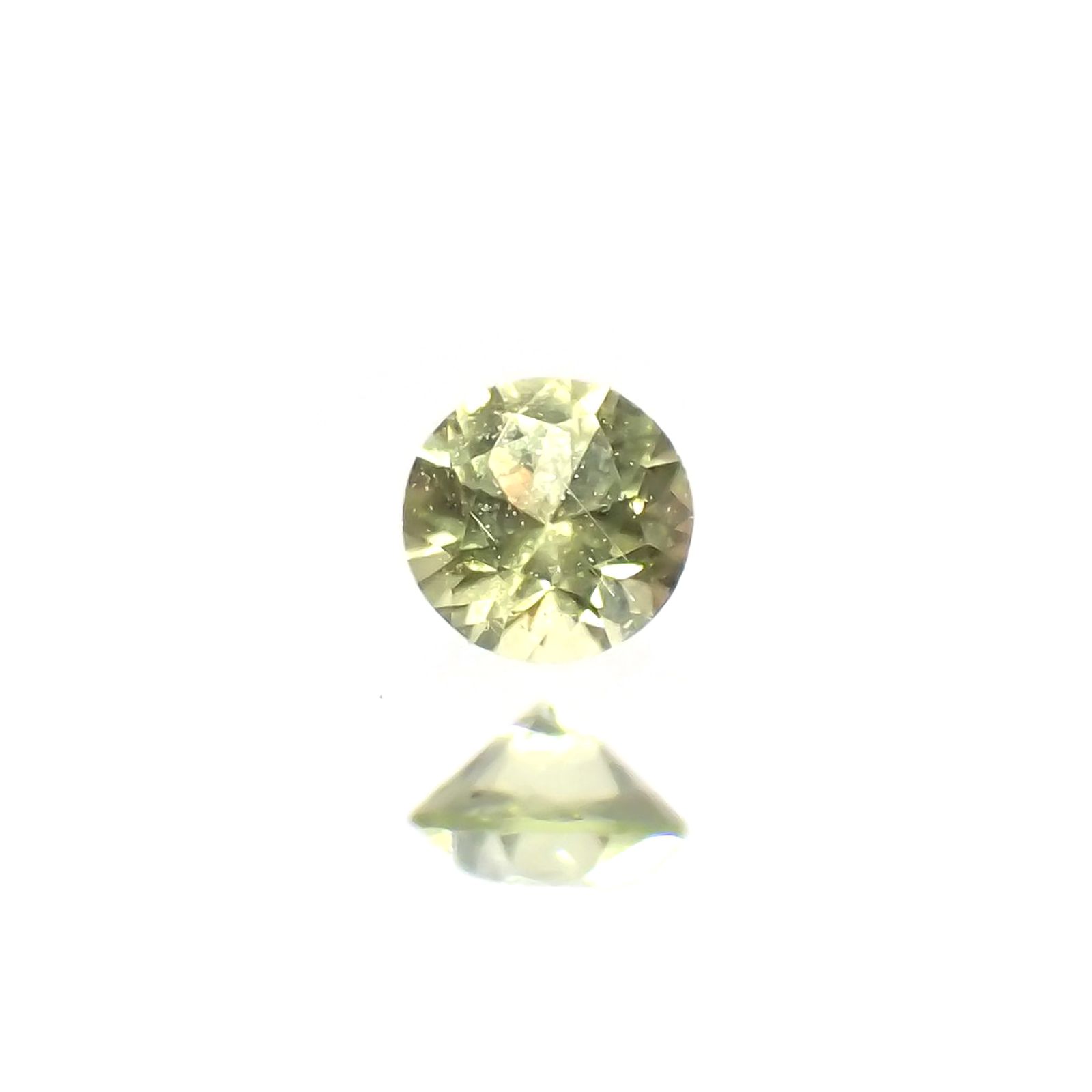 パラサイティックペリドット(宝石名ペリドット)採取地：ロシア 0.065ct 識別済[220616237]2.5x2.5mm前後