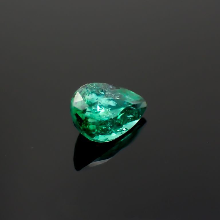 パライバトルマリン(宝石名トルマリン/別名パライバ・トルマリン)ブラジル・パライバ州バターリャ鉱山産 0.414ct ソ付(宝貴協)[221018794]6x4mm前後