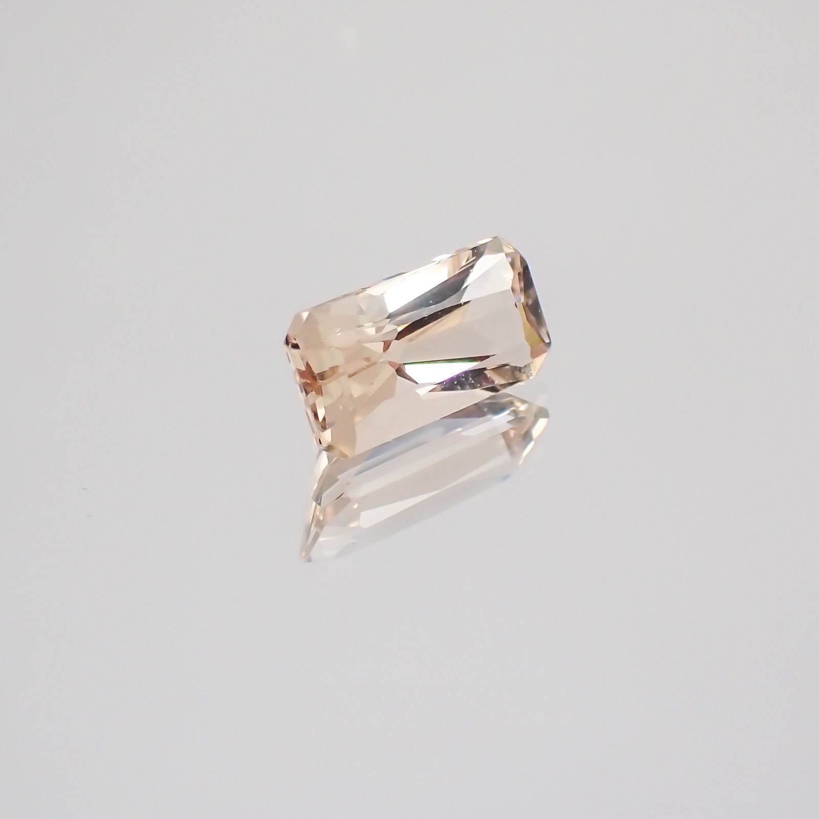 モルガナイト(宝石名モルガナイト)ナイジェリア産 1.18ct 識別済[231224424]8.8x4.5mm前後