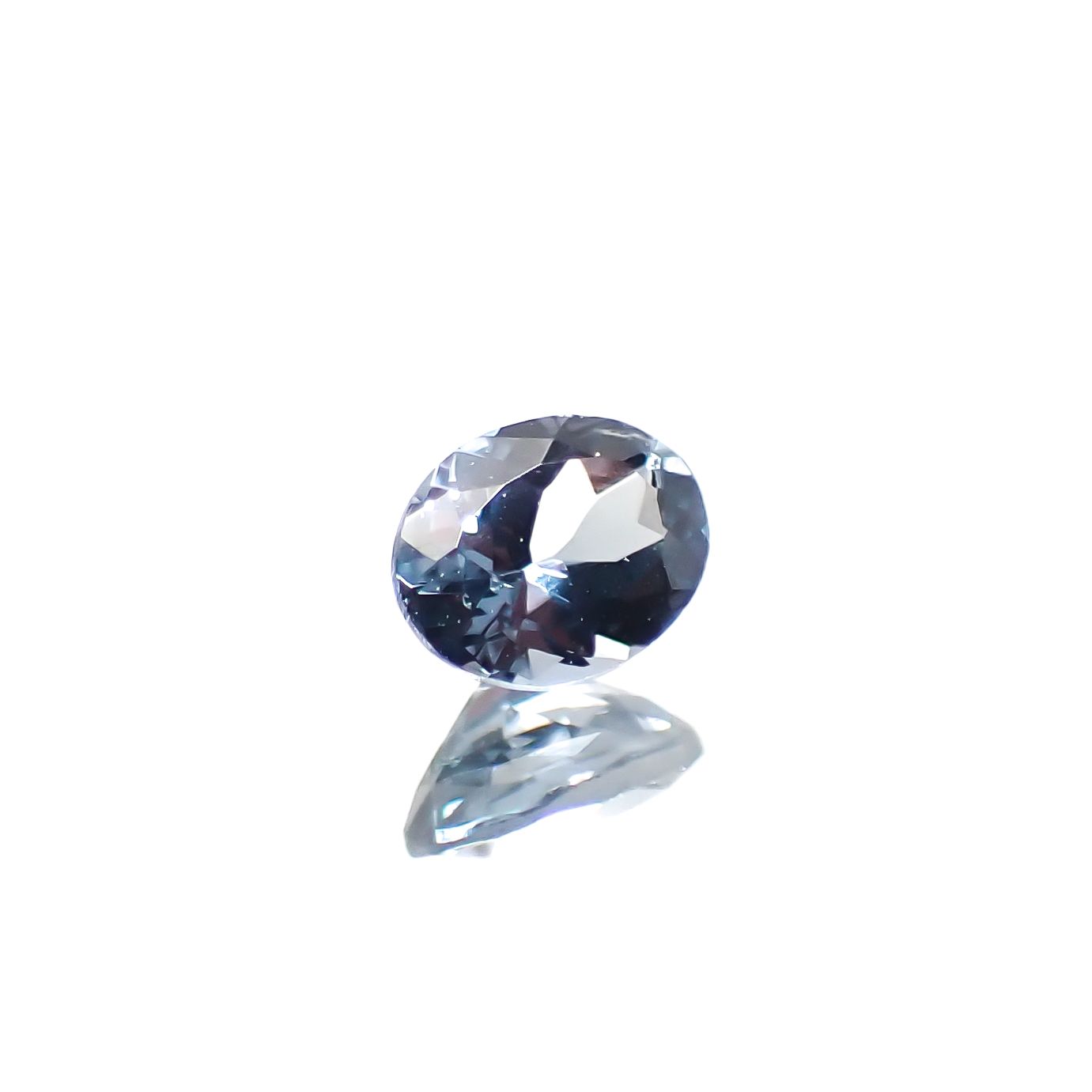 ベキリーブルーガーネット（カラーチェンジガーネット アレキタイプ） マダガスカル・ベキリー産 0.20ct [241229616]3.9x3mm前後
