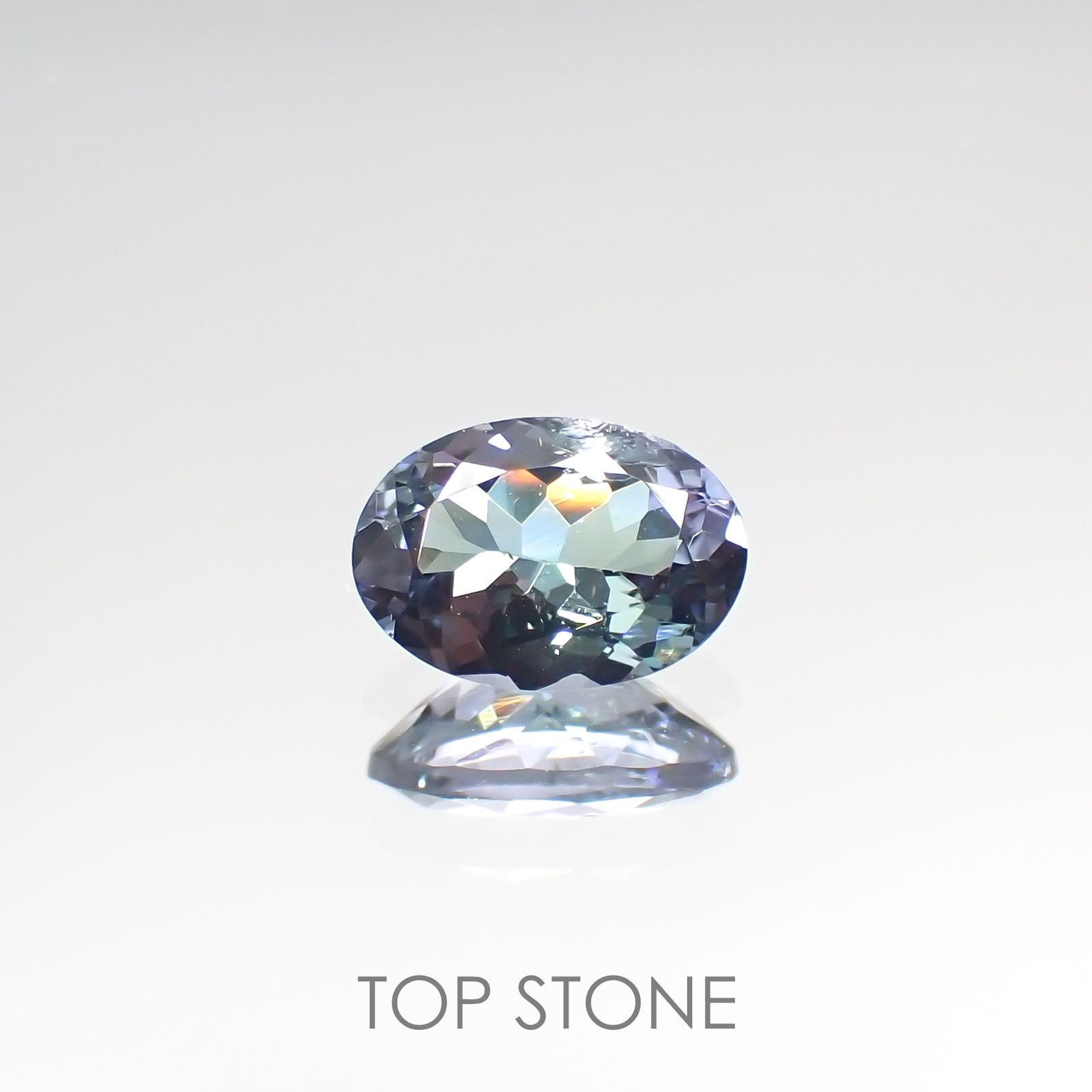 バイカラータンザナイト(ゾイサイト) タンザニア産 ルース 0.76ct[210812649]7.1×5mm前後