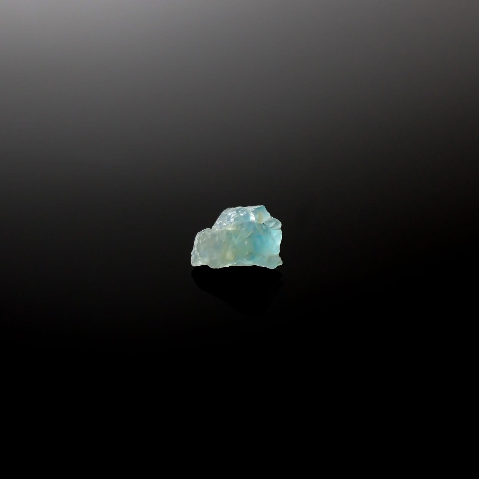 パライバトルマリン 原石 ブラジル・パライバ州バターリャ鉱山産 0.45ct[240327000]5.8x4.9mm前後