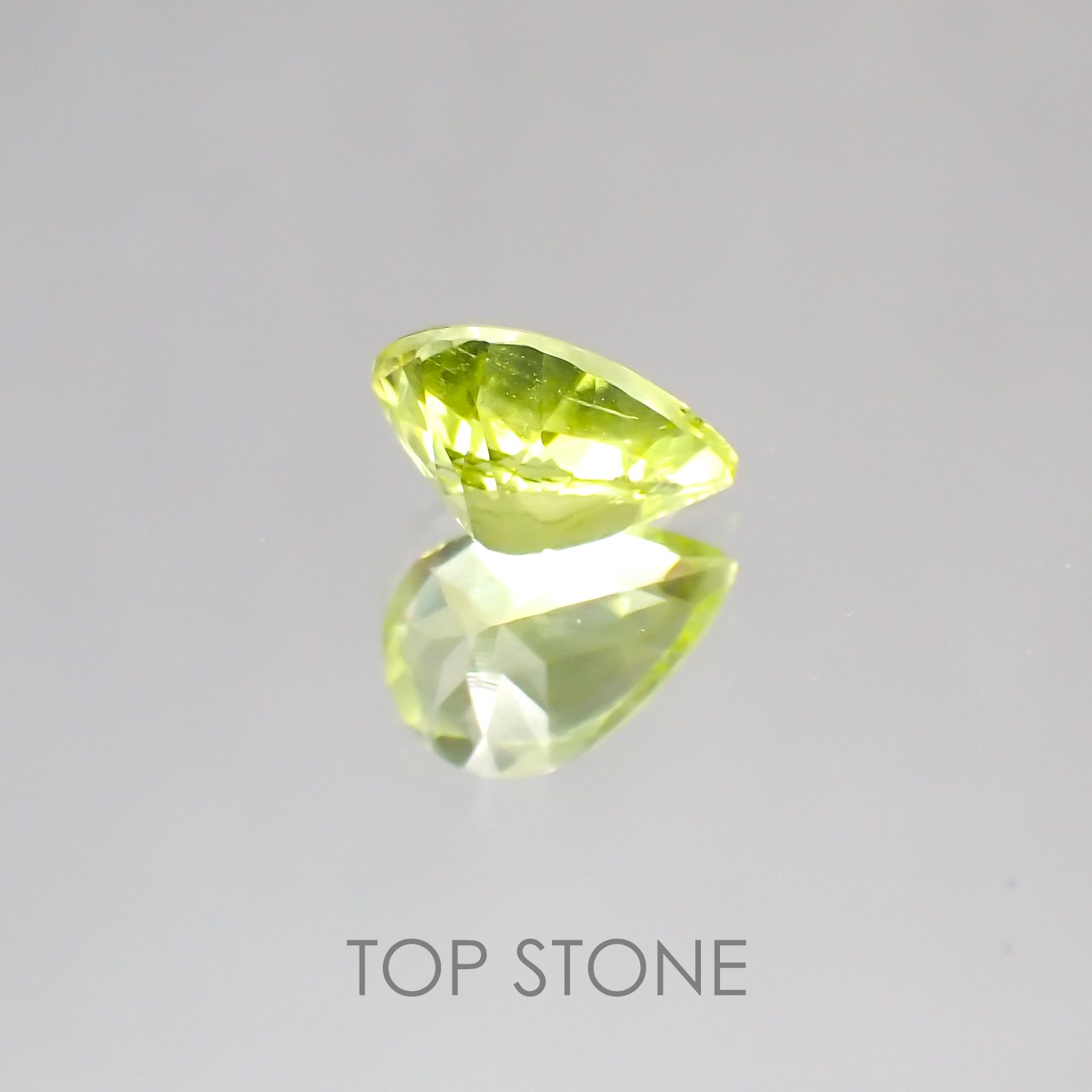 パロットクリソベリル インド産 ルース 0.46ct[20128557]5.8×3.9mm前後