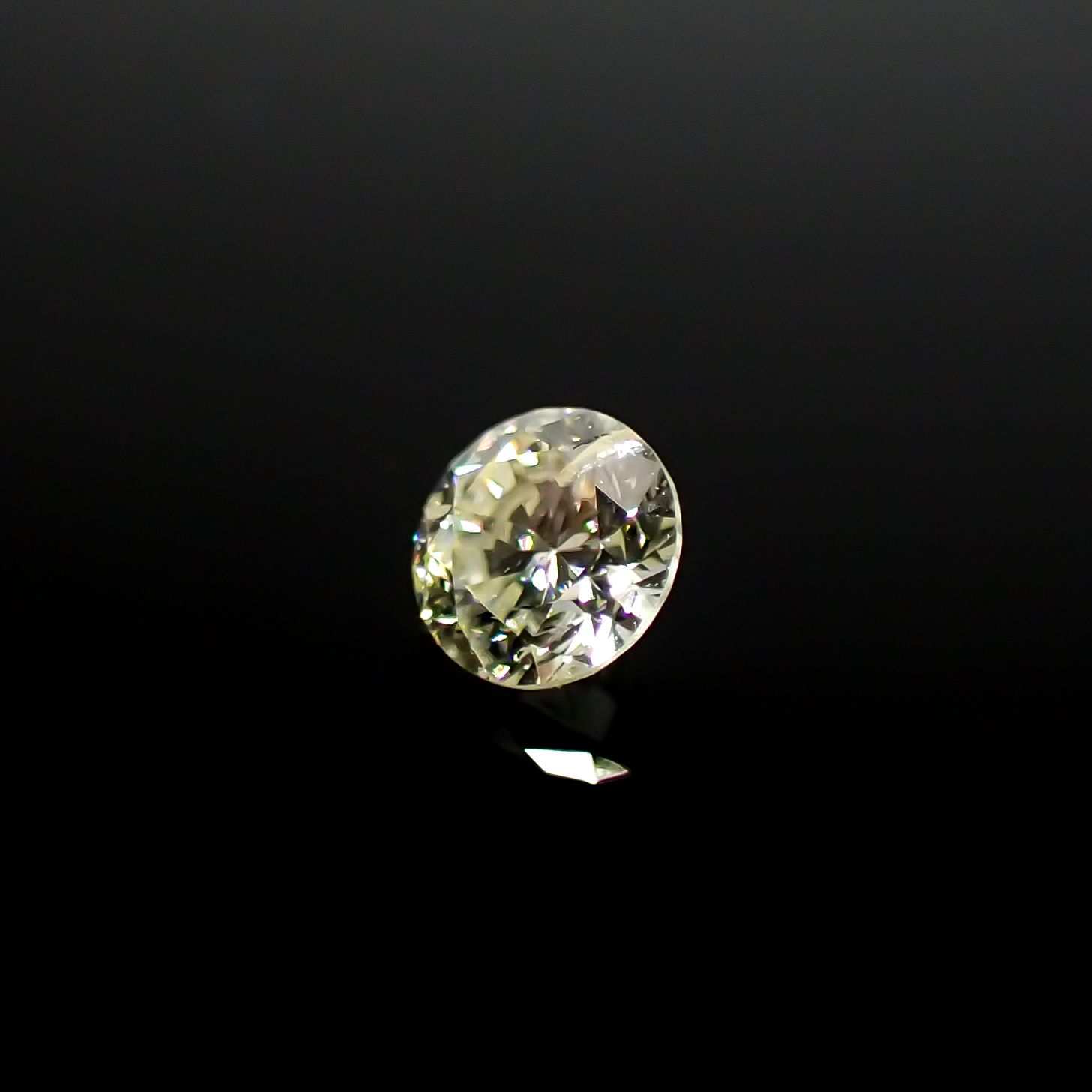 ライトイエローダイヤモンド TTLC/ I  0.11ct[240326888]2.9x2.9mm前後