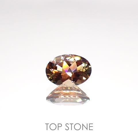 バイカラーアンダリュサイト(宝石名アンダリュサイト)スリランカ/マダガスカル産 0.75ct 識別済[220515702]7.1x5mm前後