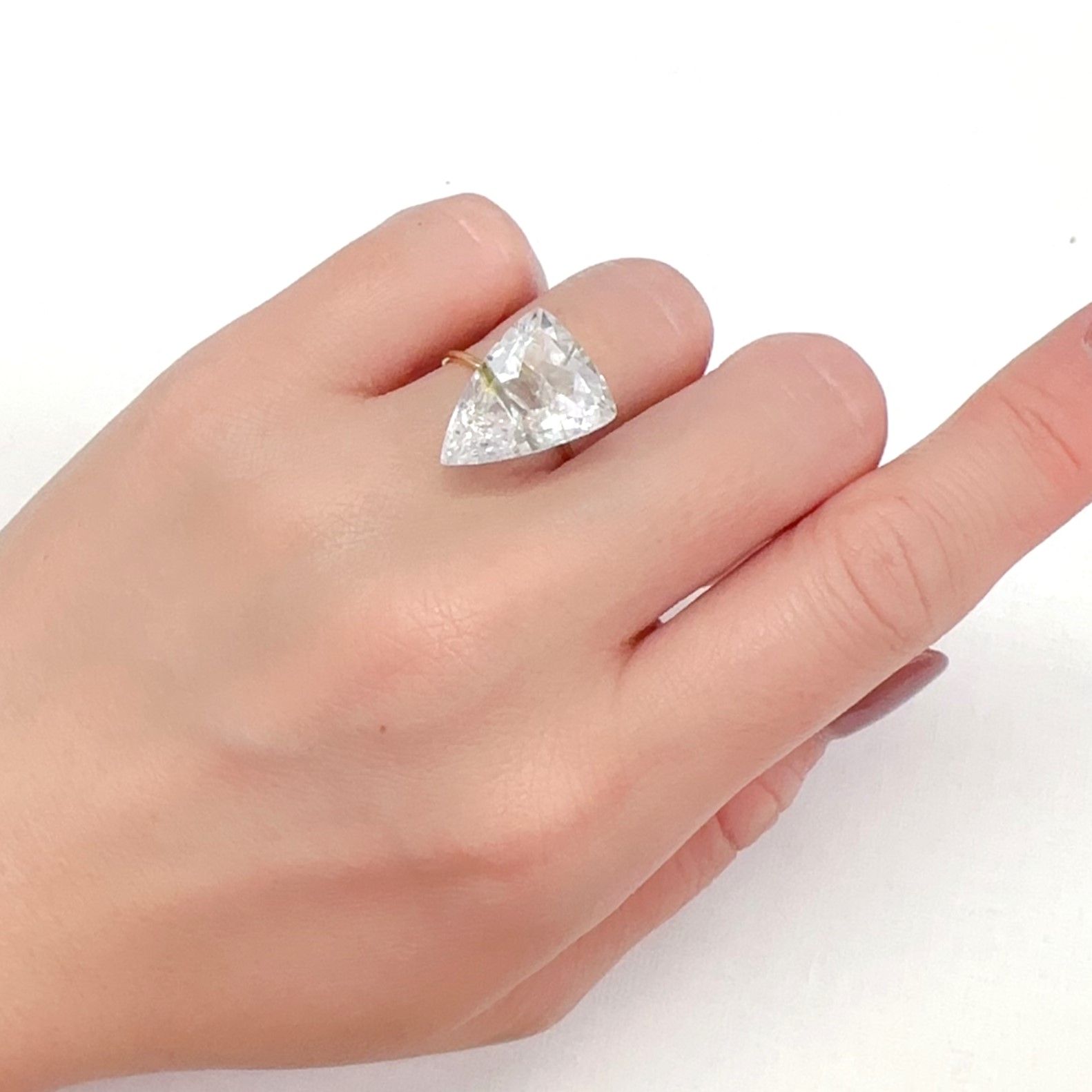アパタイトイントパーズ(宝石名アパタイト イン トパーズ)ブラジル産 12.29ct 識別済[240225928]17.2x12.7mm前後