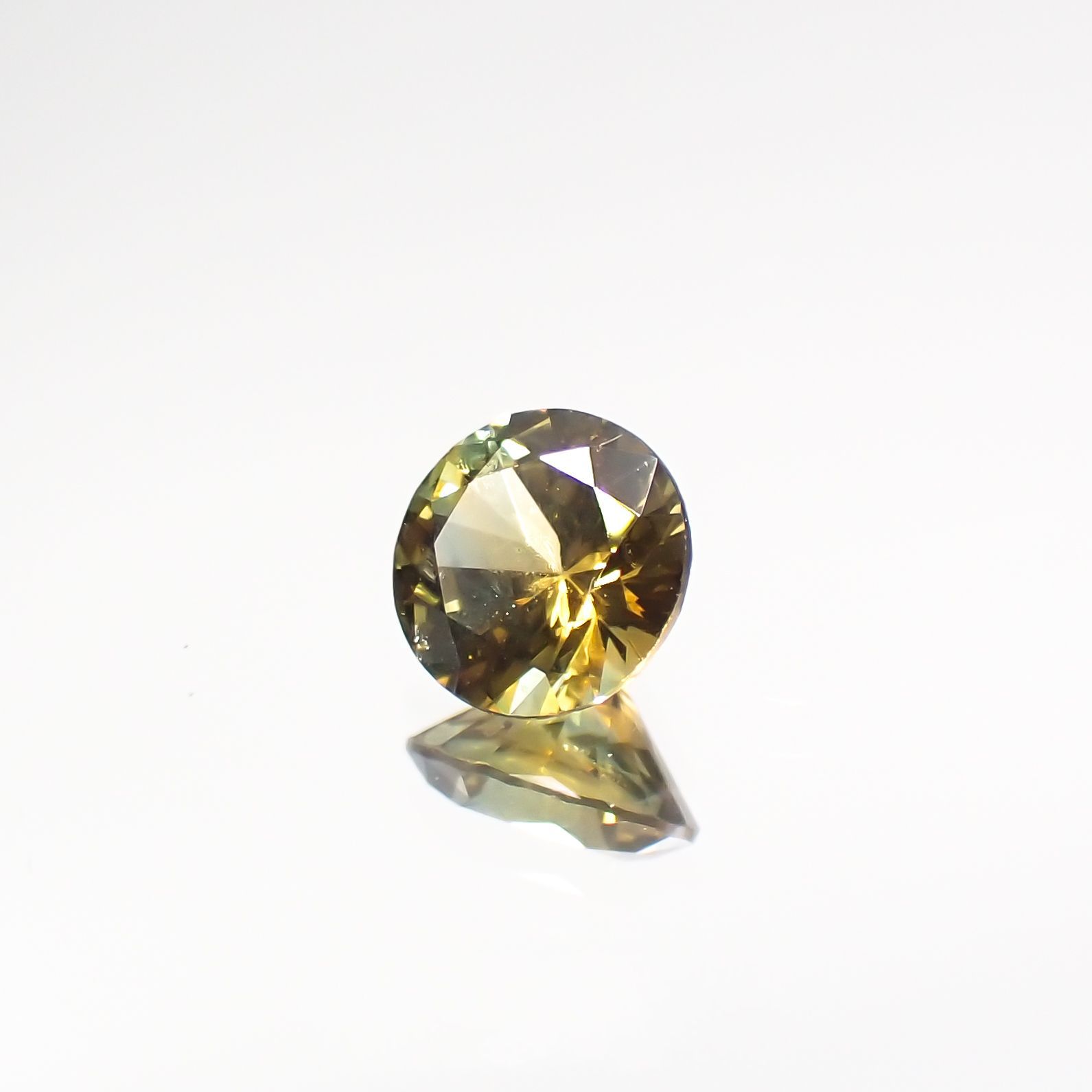 モンタナサファイア(宝石名サファイア) アメリカ・モンタナ州産 0.28ct 識別済[210712114]3.9×3.9mm前後