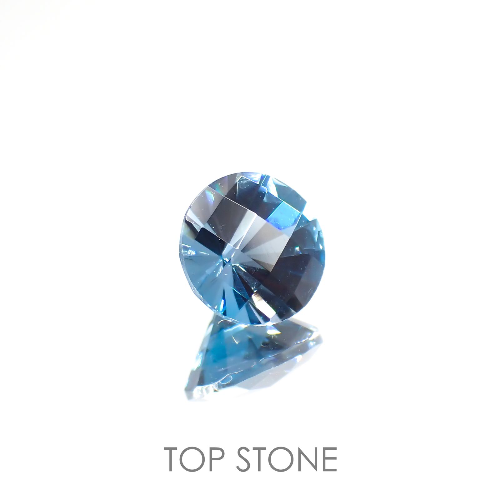 ◇チェッカーカット◇ロンドンブルートパーズ(宝石名ブルー・トパーズ) ブラジル産 1.23ct 識別済[210913042]6.5×6.5mm前後
