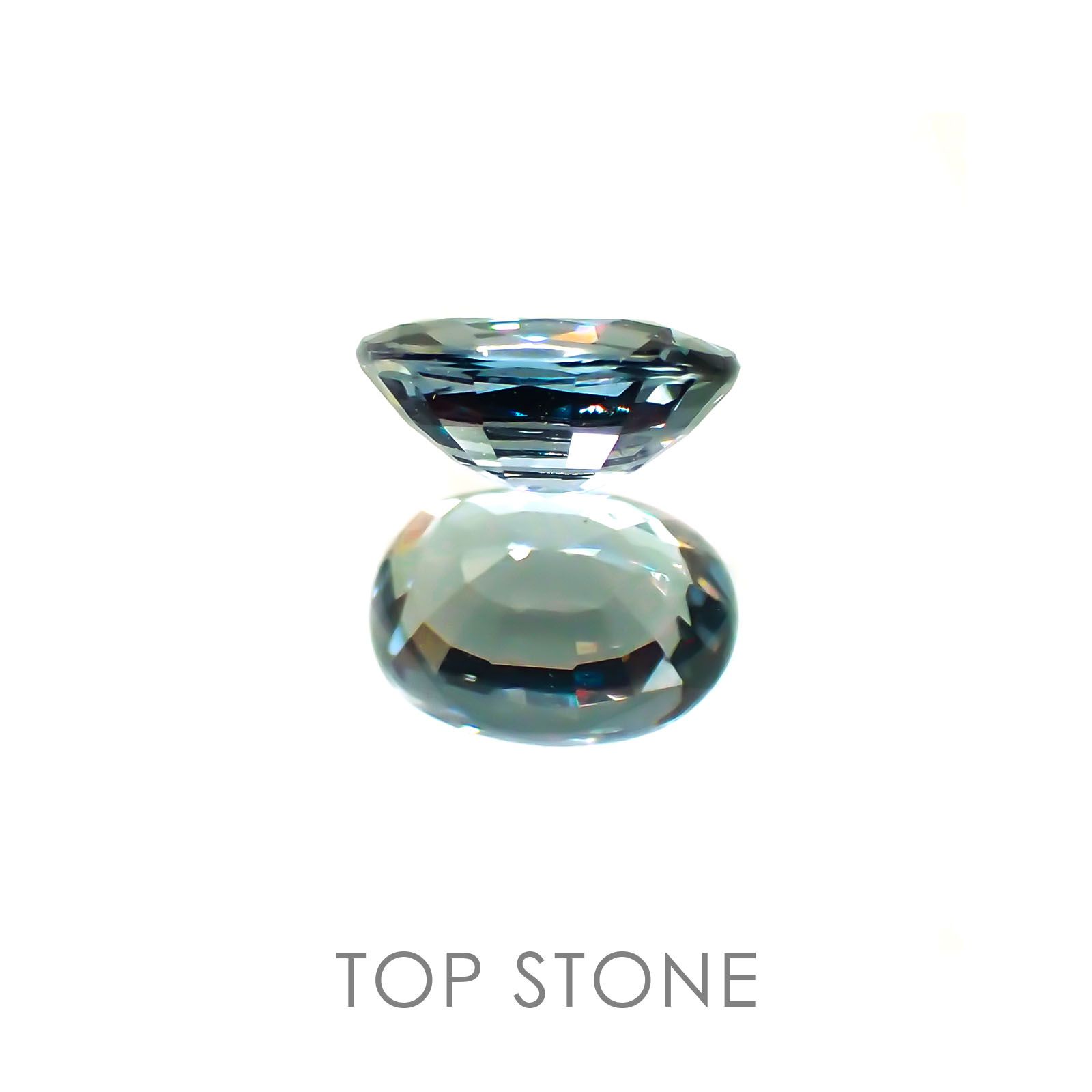 カラーチェンジガーネット(アレキタイプ) マダガスカル・ベキリー産 ルース 0.59ct[210310159]5.8×4.3mm前後