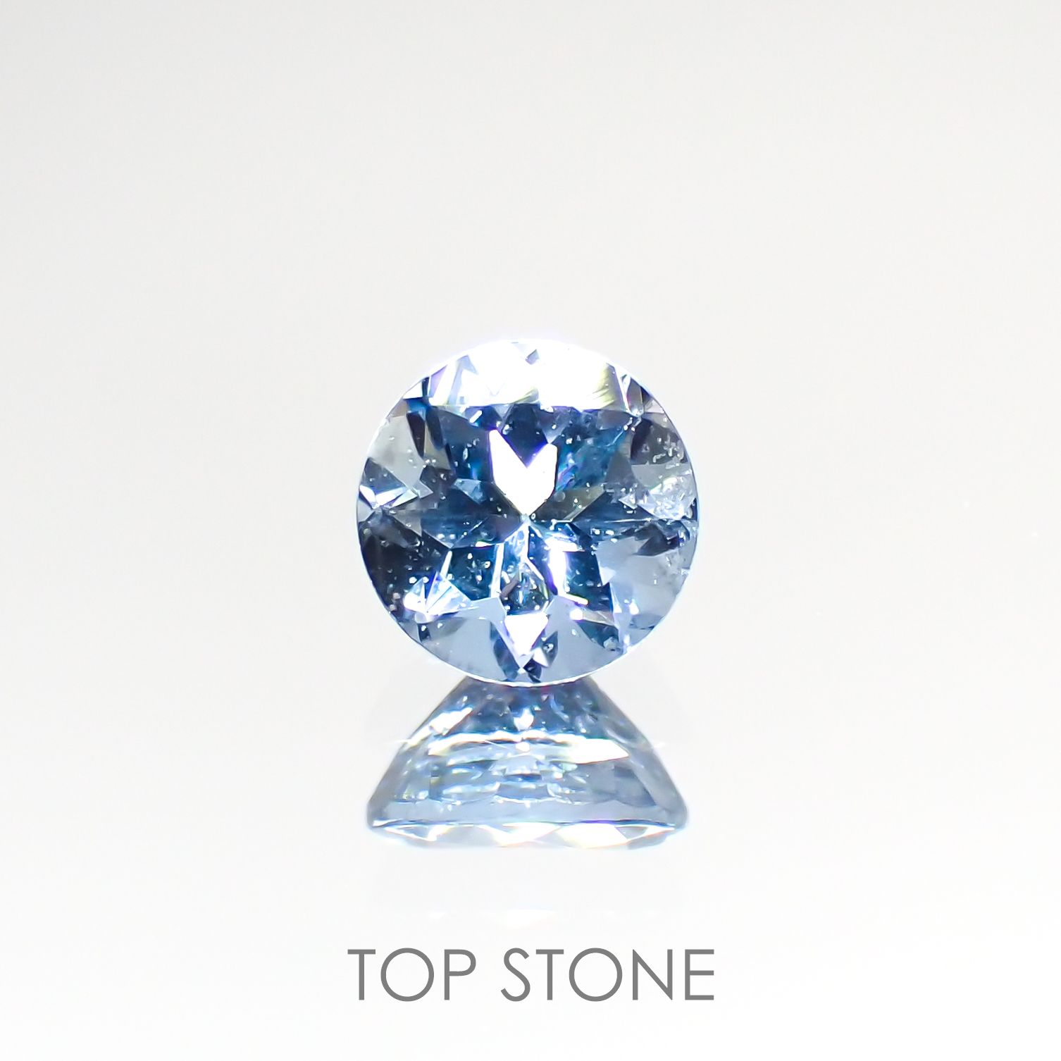 アクアマリン サンタマリアカラー(宝石名アクアマリン) モザンビーク産 0.47ct 識別済[210912603]4.9×4.9mm前後