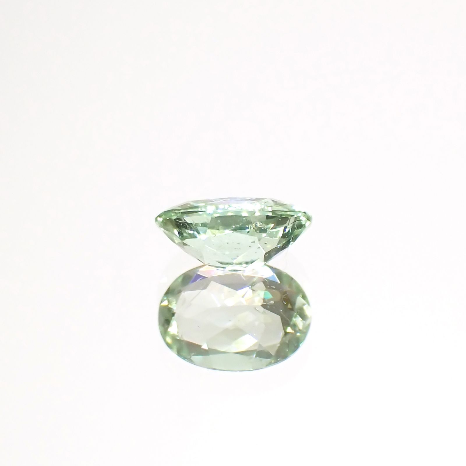 バナジウムコーネルピン(宝石名コーネルピン)タンザニア・タンガ州産 0.34ct 識別済[230521914]5.2x3.8mm前後