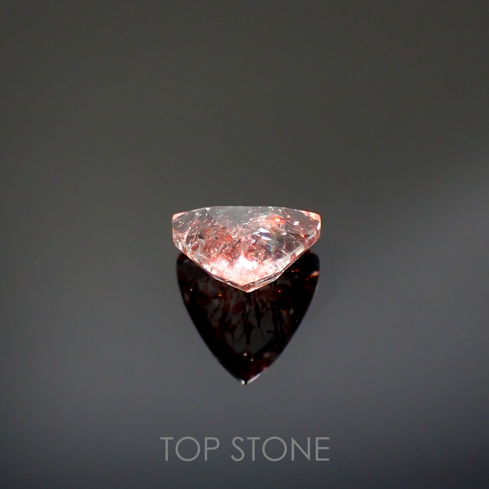 ファイヤークォーツ ナイジェリア産 0.91ct[220114760]7.1x7mm前後