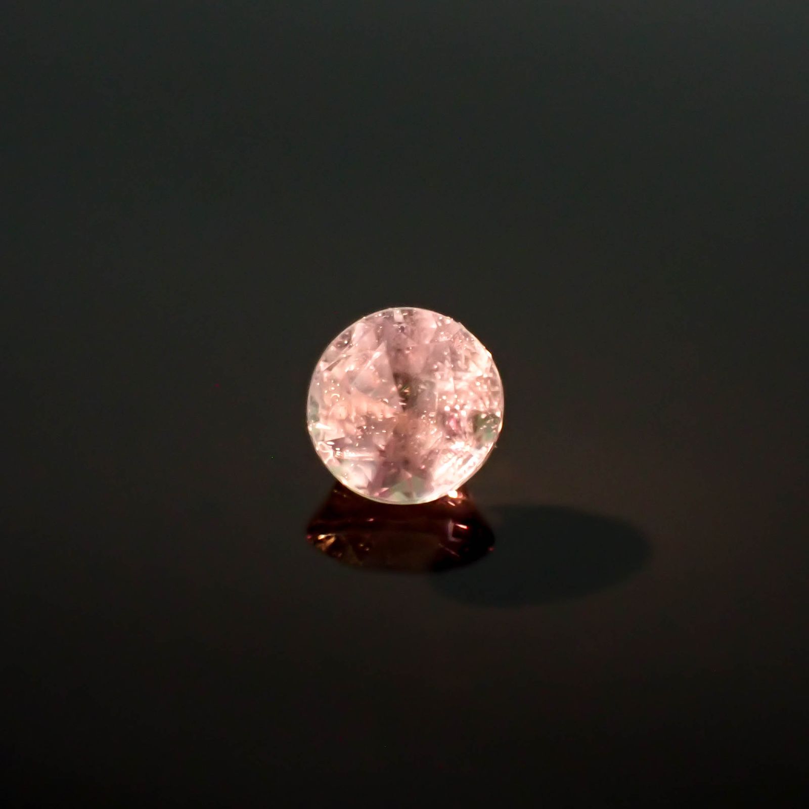 シルキーアレキサンドライト ブラジル・ミナスジェライス州ヘマチタ鉱山産 0.19ct[240627968]3.2x3.2mm前後