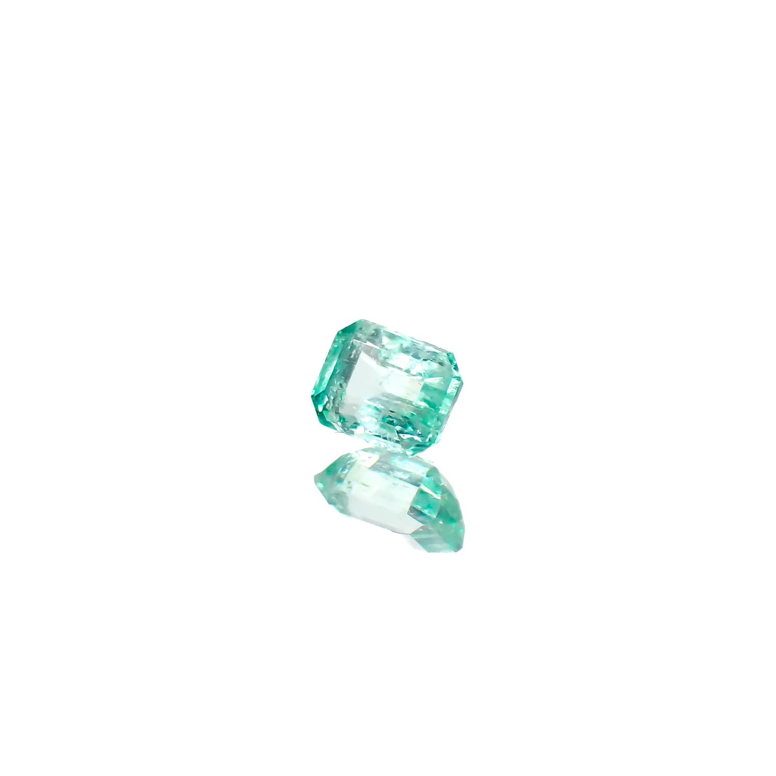 パステルカラーエメラルド コロンビア産 0.20ct[240225953]3.8x2.8mm前後