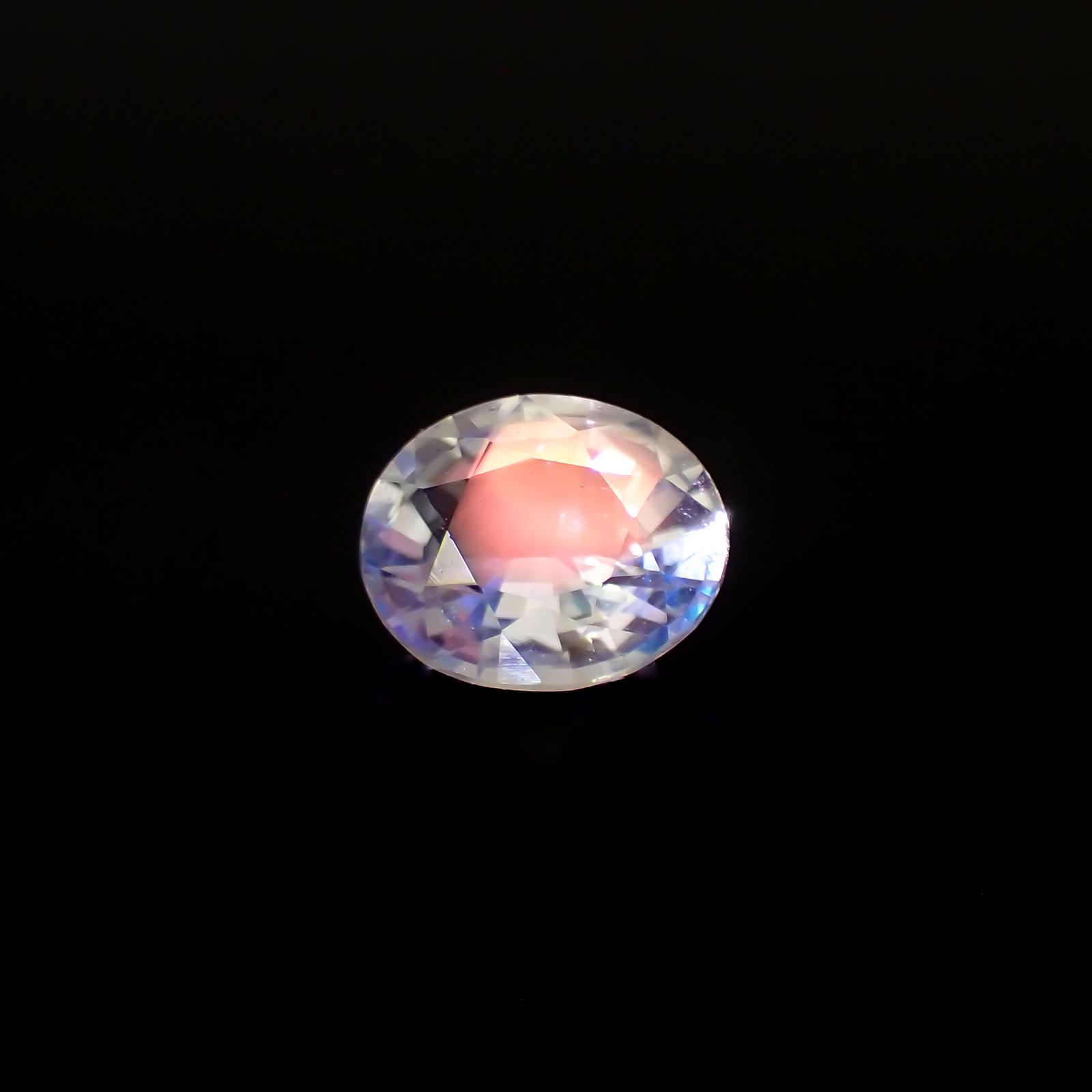 レインボームーンストーン マダガスカル産 0.75ct[230522078]6.8x5.6mm前後