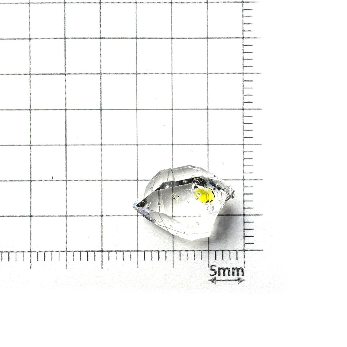 オイルインクォーツ原石 パキスタン産 5.66ct [231224720]13.5x9.1mm前後