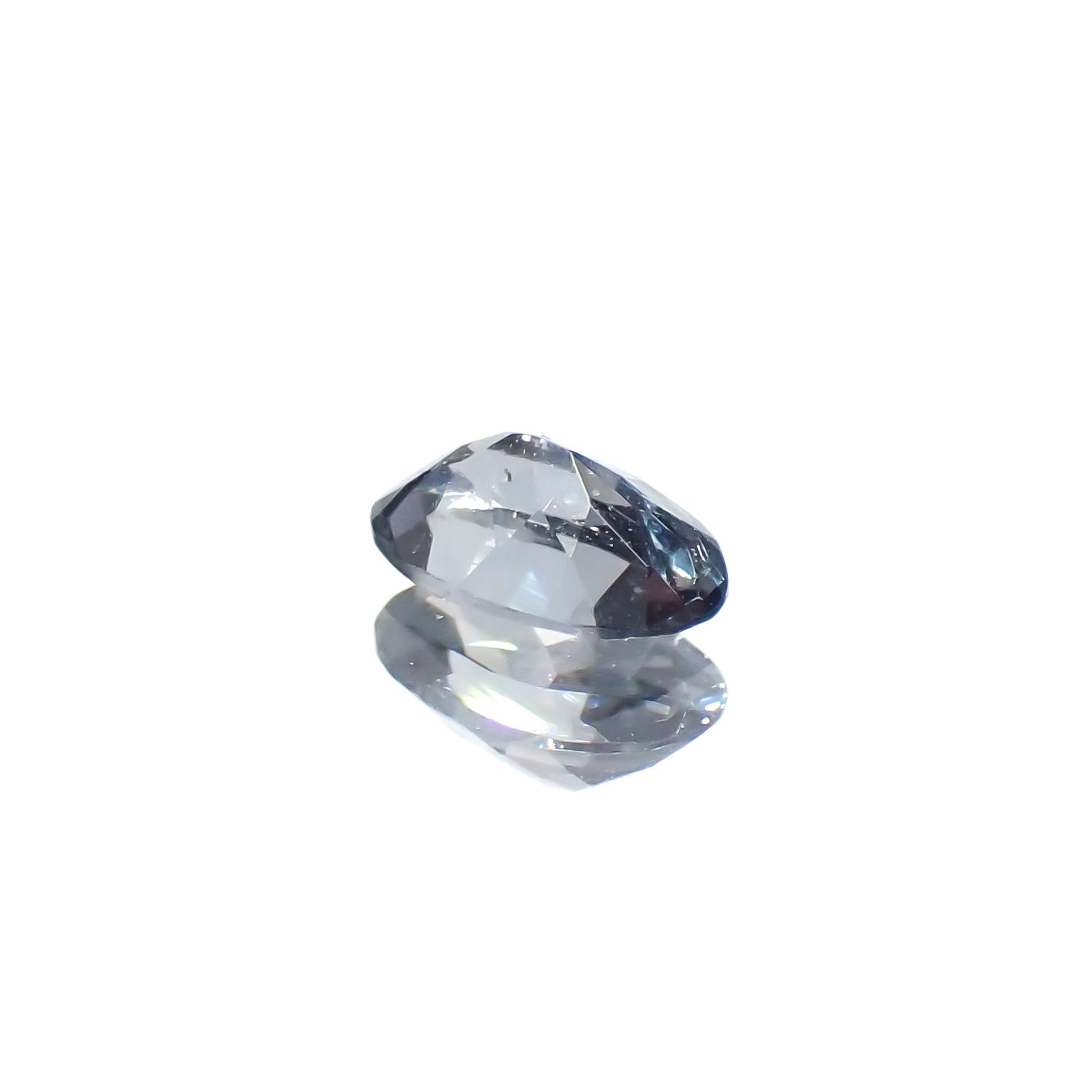 ベキリーブルーガーネット（カラーチェンジガーネット アレキタイプ） マダガスカル・ベキリー産 0.25ct[231224754]4.9x3mm前後