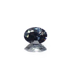 プラチナスピネル(宝石名スピネル)ビルマ産 0.94ct 識別済[250730757]7.2x5.2mm前後