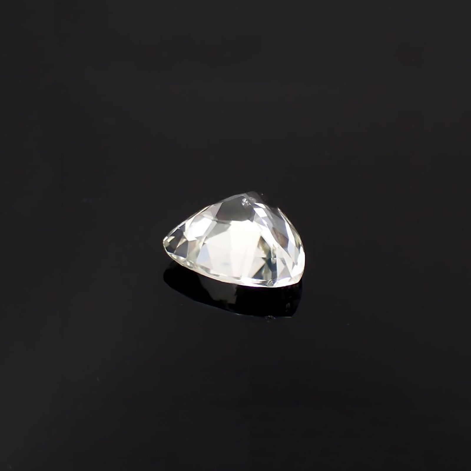 シリマナイト(宝石名シリマナイト)ビルマ産 ソ付(彩珠) 7.532ct / 12.6x13.7mm前後 [221219728]