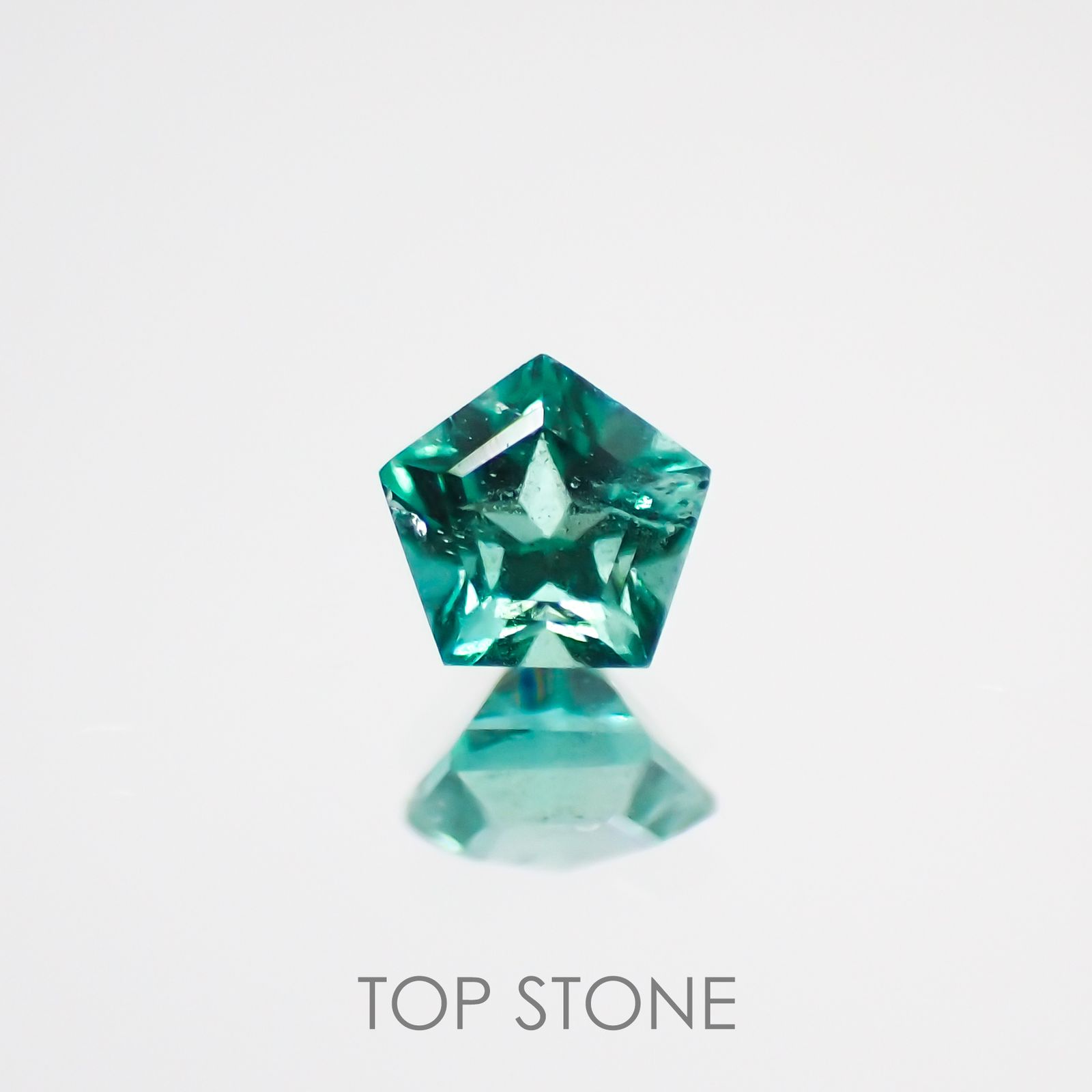 ◇ペンタゴンカット◇エメラルド ザンビア産 ルース 0.102ct[210611003]3×3.1mm前後