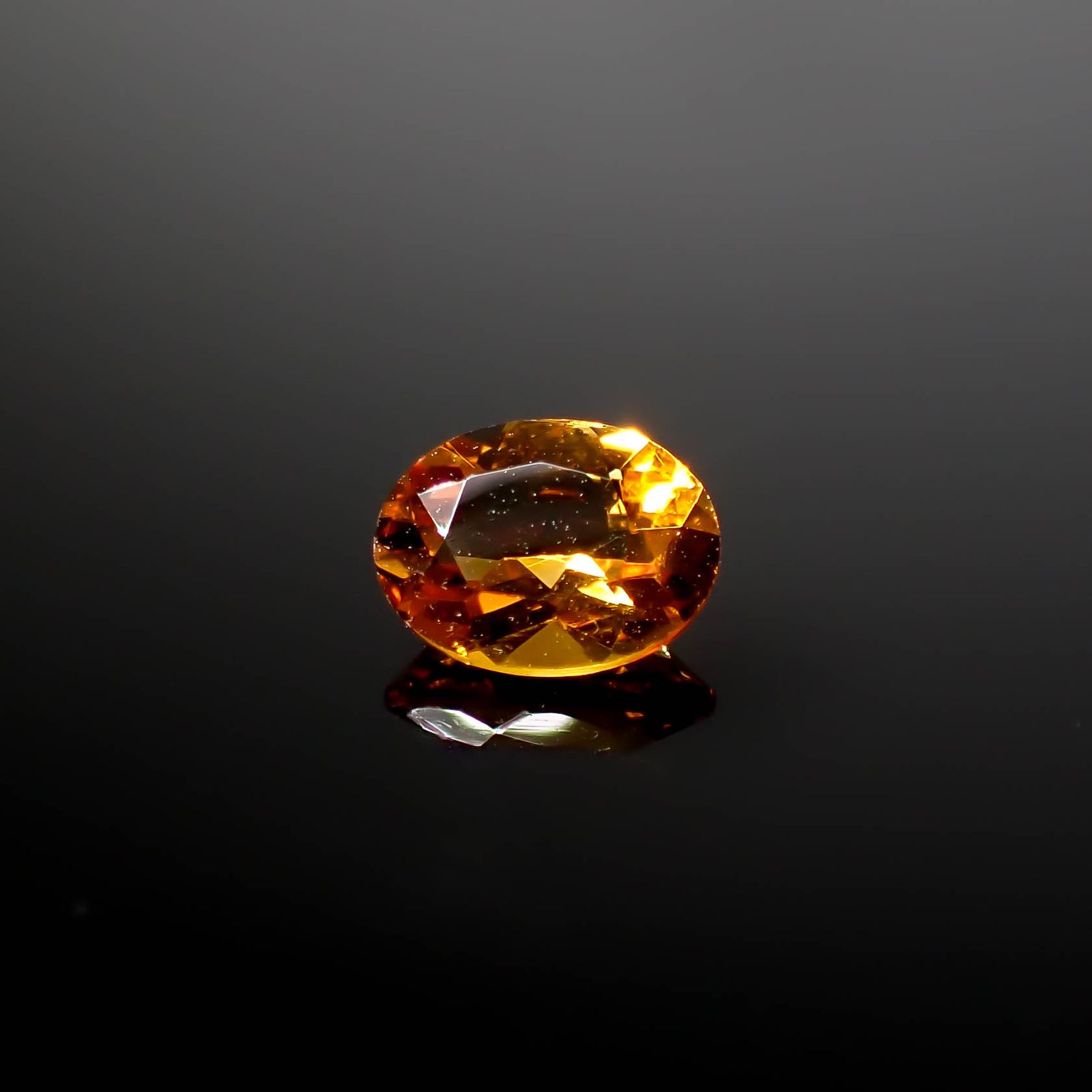 マデイラシトリン ブラジル・ミナスジェライス州産 1.08ct [250630581]8x6mm前後