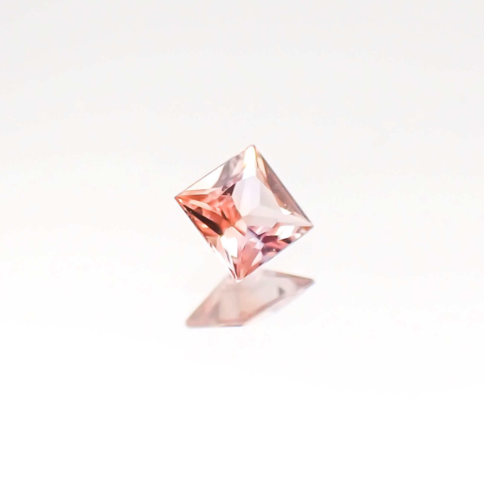 ◇プリンセスカット◇パパラチャサファイア ソーティング付き スリランカ産 ルース 0.079ct[20116963]2.47×2.46mm前後