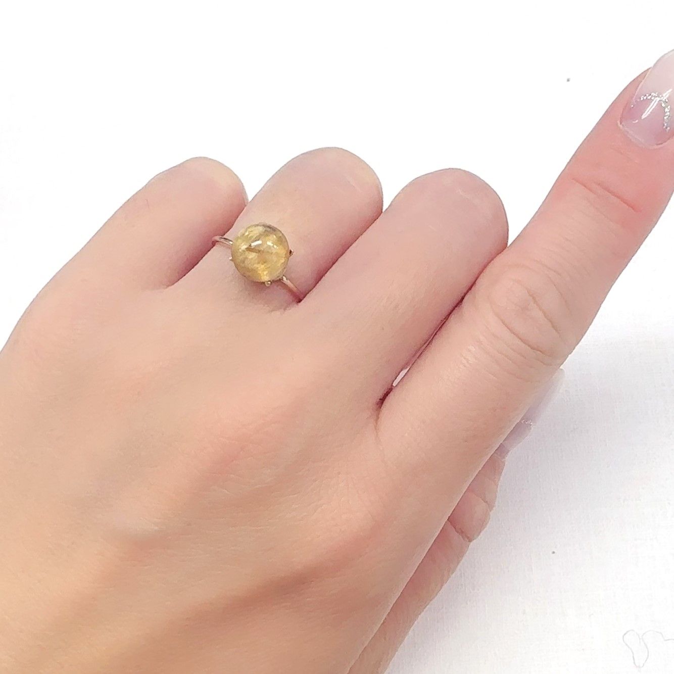 ルチルクオーツキャッツアイ ブラジル産 2.67ct[240427342]8.1x8.1mm前後