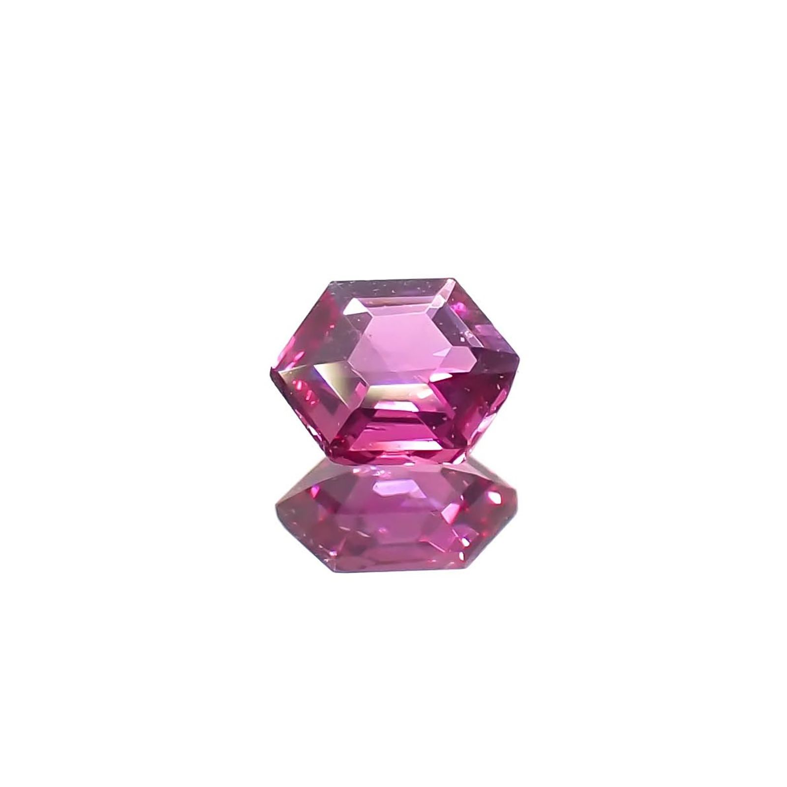 ◇ヘキサゴンカット◇ルビー 非加熱 モザンビーク産 0.12ct / 3x3mm前後 [240427103]