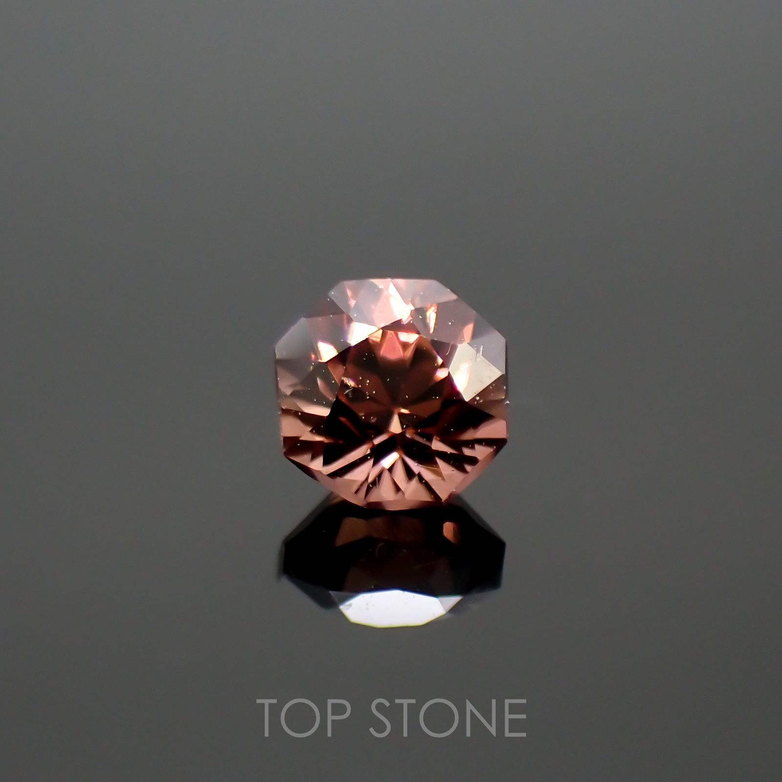 ◇オクタゴンカット◇ピンクジルコン(宝石名ジルコン)スリランカ/カンボジア産 0.43ct 識別済[220114929]3.9x3.8mm前後