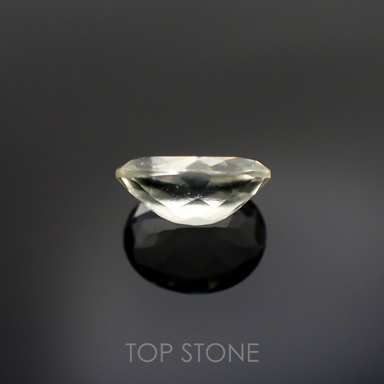 リビアングラス(宝石名インパクトガラス(衝撃溶融ガラス))エジプト・リビア砂漠産 1.69ct 識別済[211213789]10.1x8mm前後