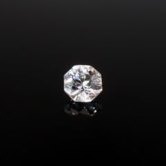 ◇オクタゴンカット◇カラーレスジルコン(宝石名ホワイト・ジルコン)スリランカ/カンボジア産 識別済 0.89ct / 5.1x5mm前後 [251231384]