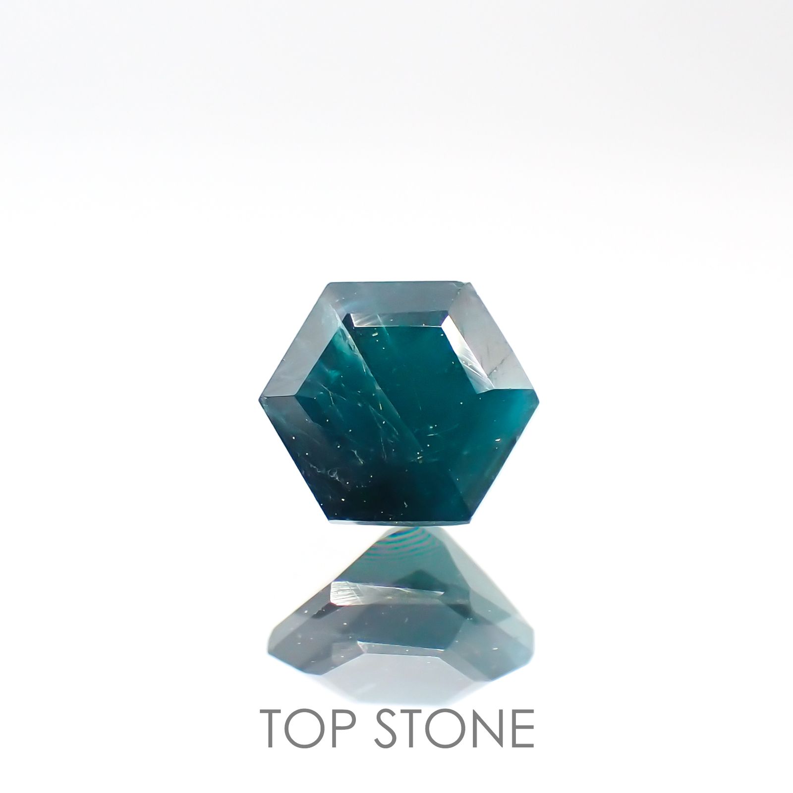 ◇ヘキサゴンカット◇グランディディエライト マダガスカル産 ルース 0.59ct[210813061]5×4.9mm前後