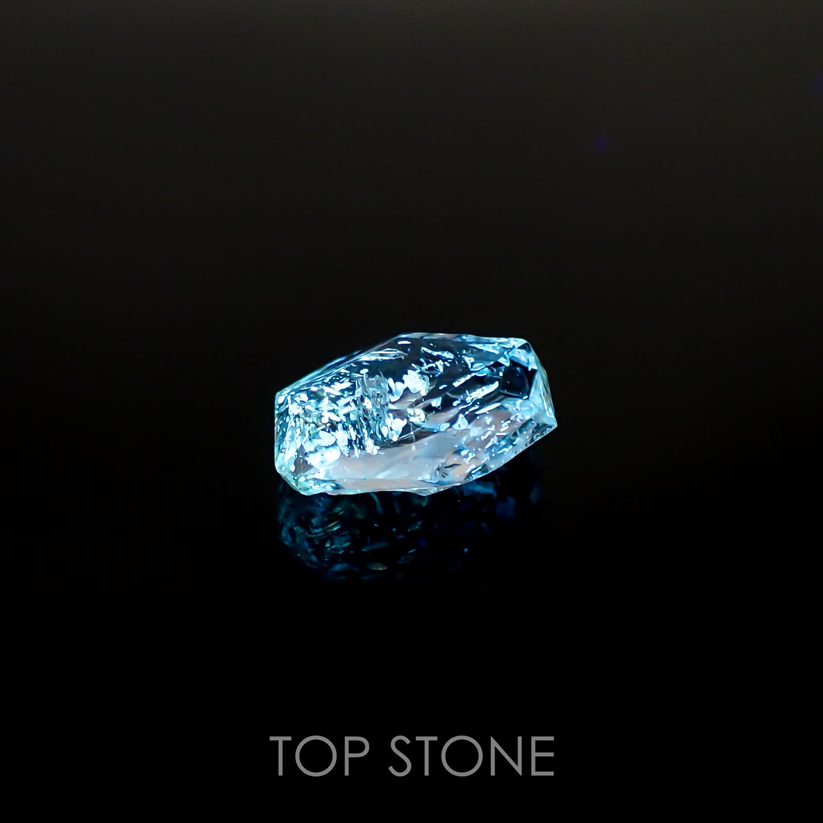 オイルインクォーツ 原石パキスタン産 2.50ct[220515867]10.6x7mm前後