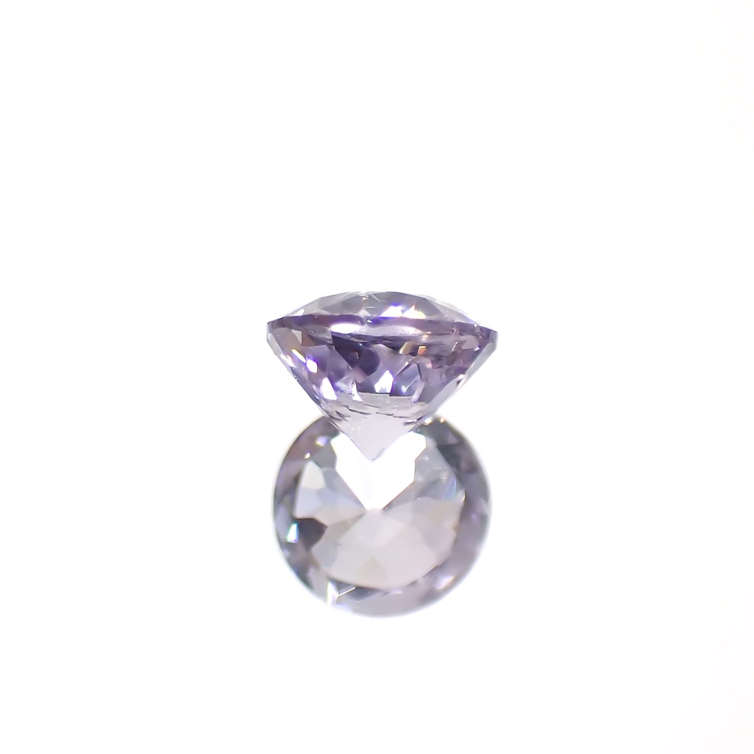 ラベンダースピネル(宝石名スピネル)ビルマ/マダガスカル産 0.47ct 識別済[241029264]4.7x4.6mm前後
