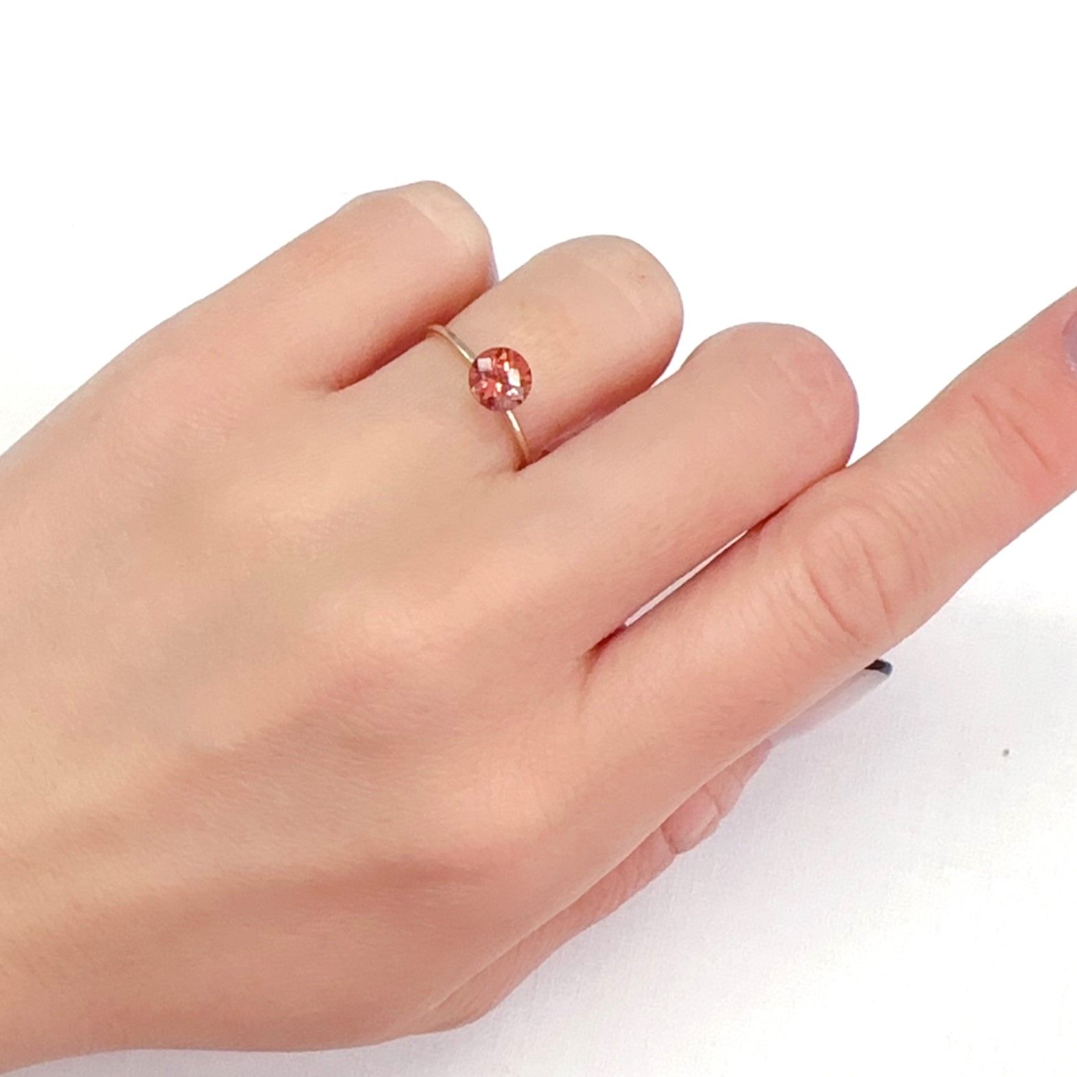 ◇チェッカーカット◇アンデシン(宝石名アンデシン/ラブラドライト)チベット産 0.78ct 識別済[240225965]6x6mm前後