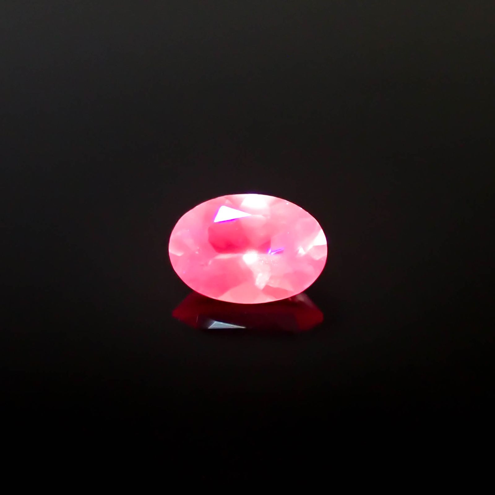 シルキーピンクスピネル タンザニア産 0.49ct [250530338]6x4.2mm前後