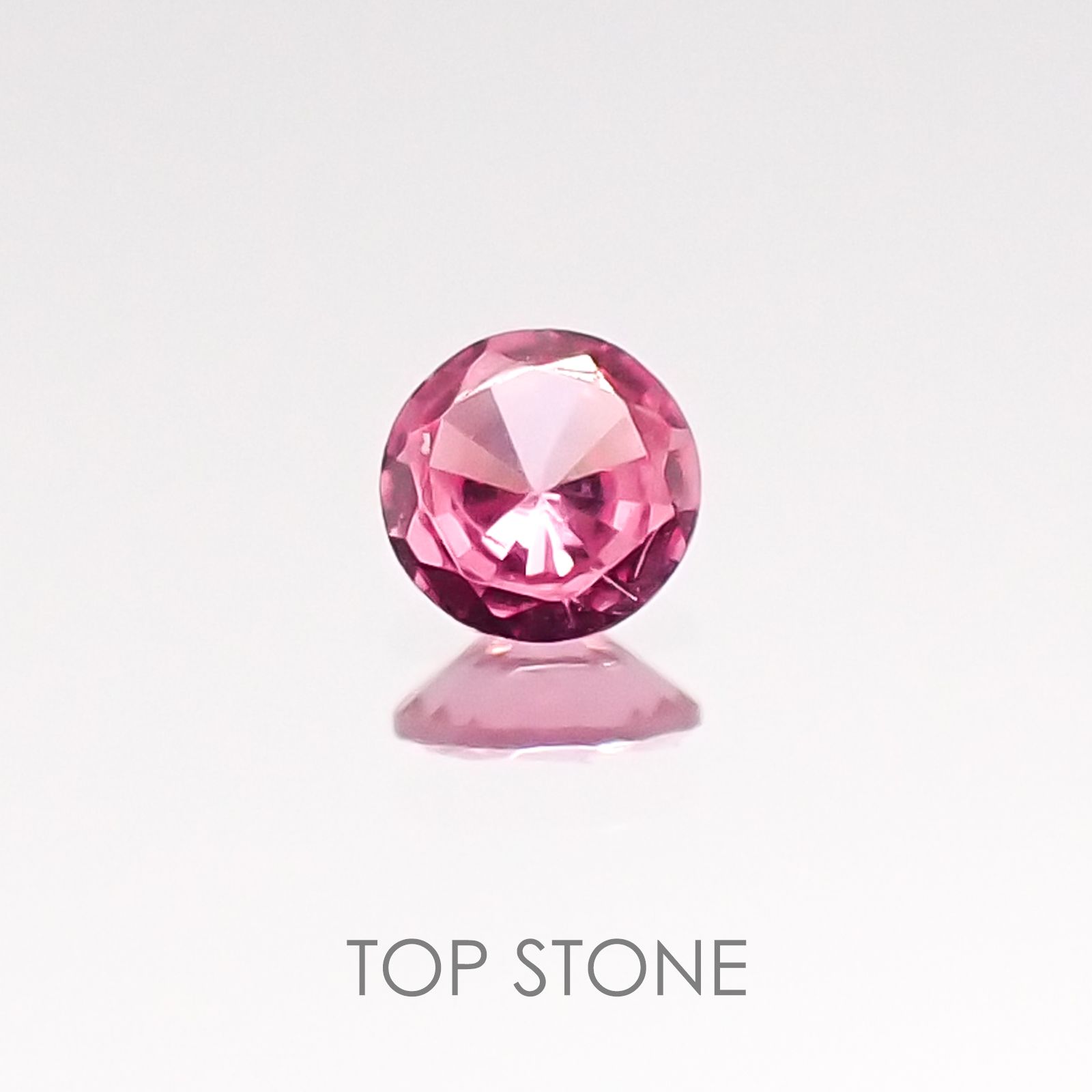 ホットピンクスピネル タンザニア産 ルース 0.11ct[20117675]3.1×3.1mm前後