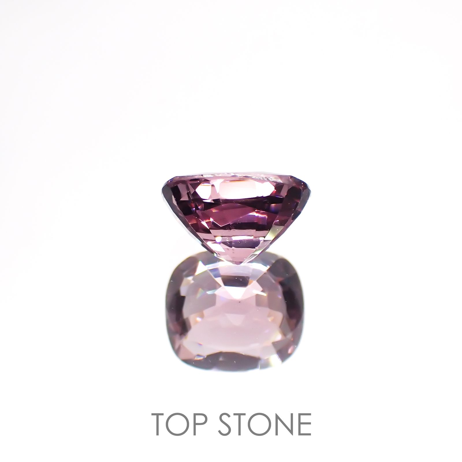 パープルスピネル(宝石名スピネル) ビルマ産 1.55ct 識別済[20128682]7.4×6.5mm前後