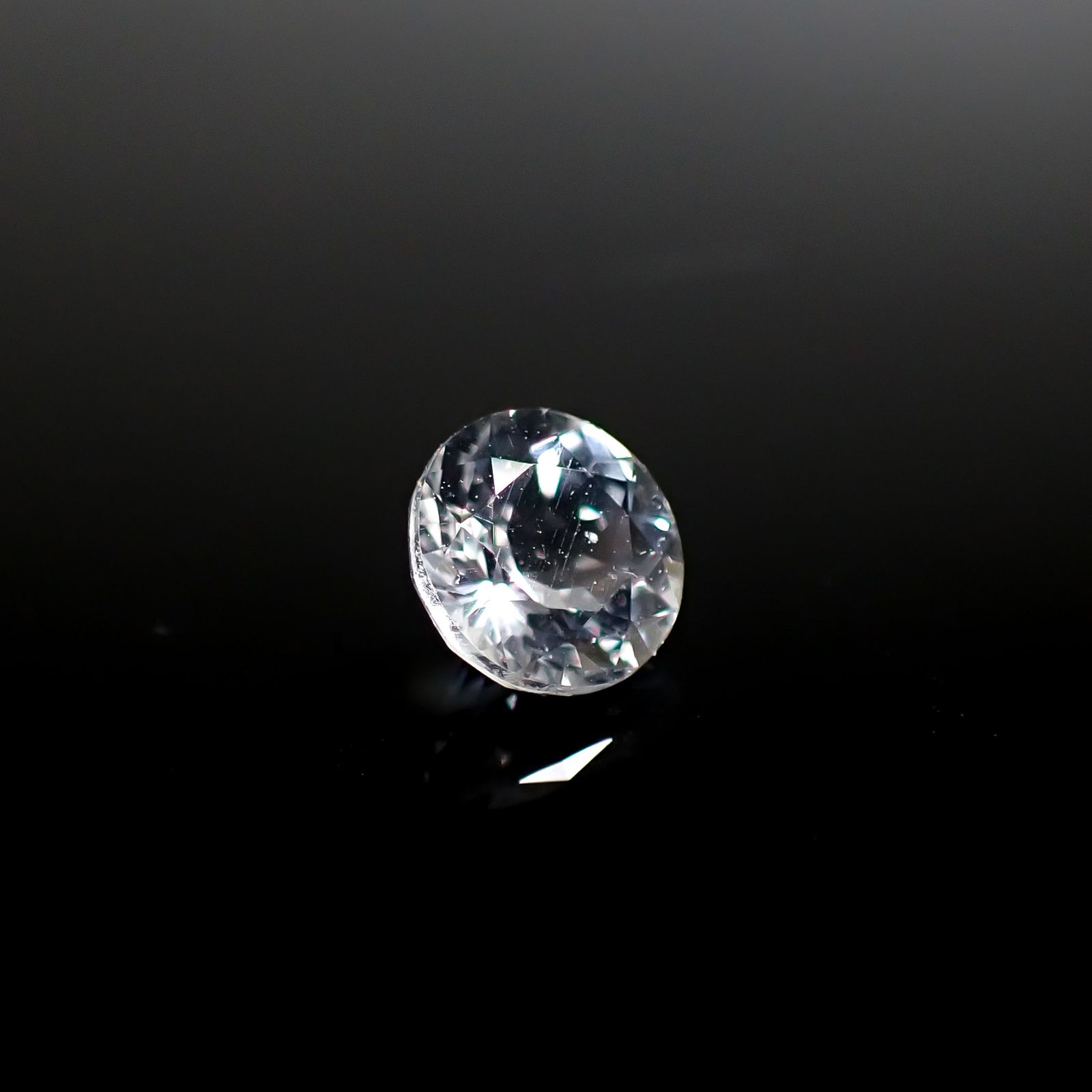 ポルサイト(宝石名ポルサイト)アフガニスタン産 0.79ct 識別済[250129726]5.9x5.8mm前後