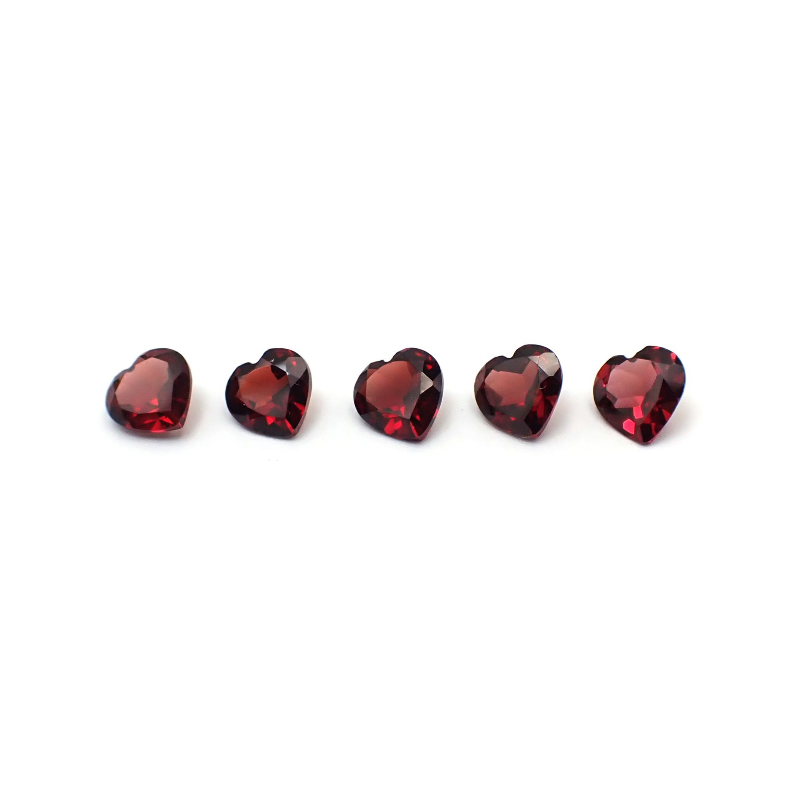 ◇ランダムセレクト◇パイロープアルマンディンガーネット モザンビーク産 約0.89ct / 6x6mm前後 [260532211]