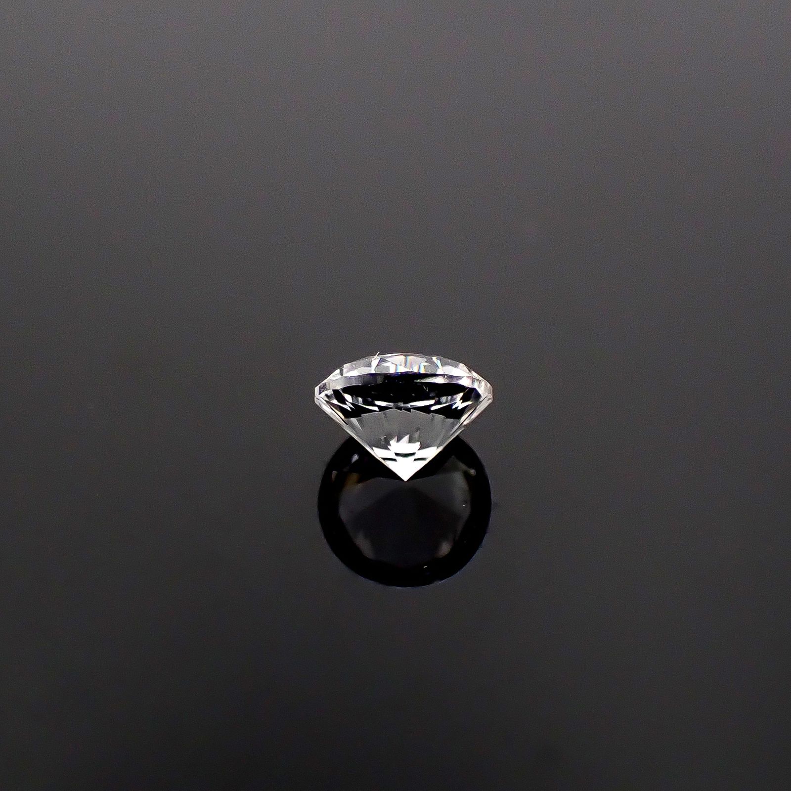 フェナカイト ロシア産 0.24ct / 4x4mm前後 [260231709]