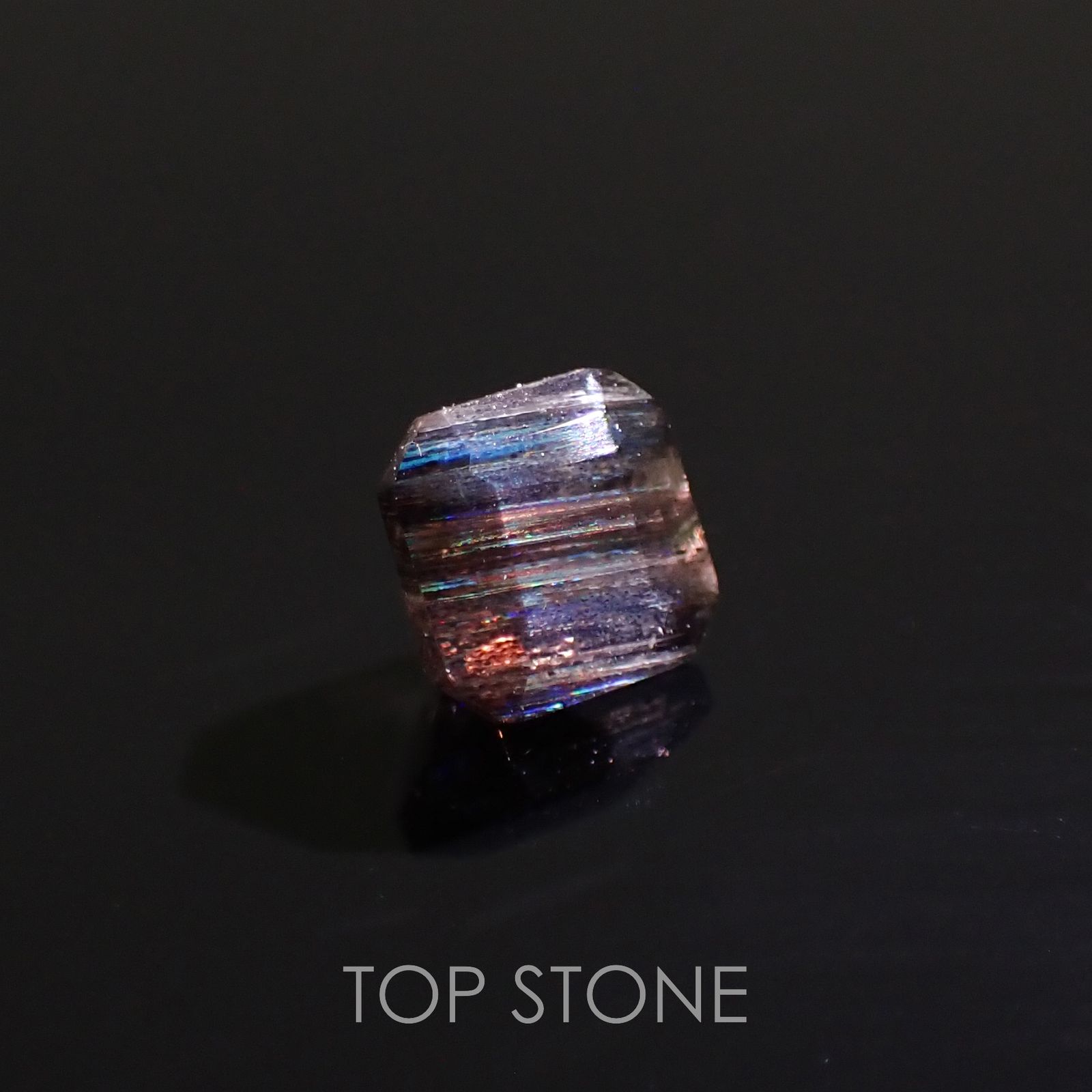 レインボースキャポライト ブラジル産 0.67ct[230320917]4.9x5mm前後