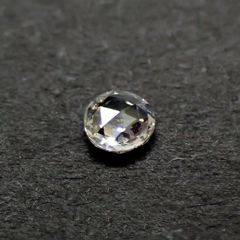 ◇ローズカット◇ダイヤモンド SI-VS / D-G(宝石名ダイアモンド) 0.057ct 識別済[210610911]2.5×2.5mm前後