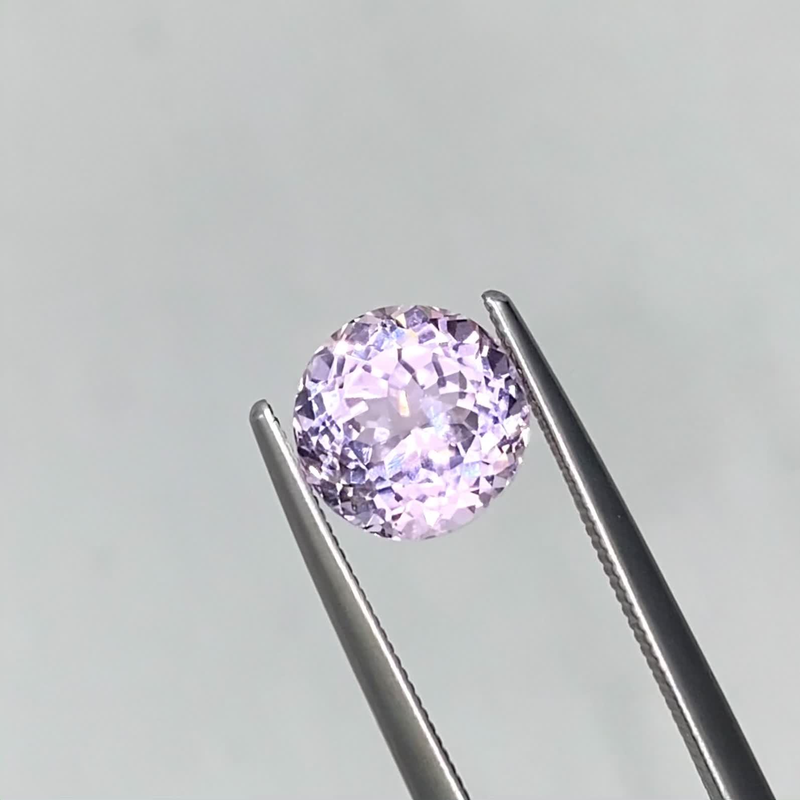 クンツァイト アフガニスタン産 2.52ct[231124357]8x8mm前後