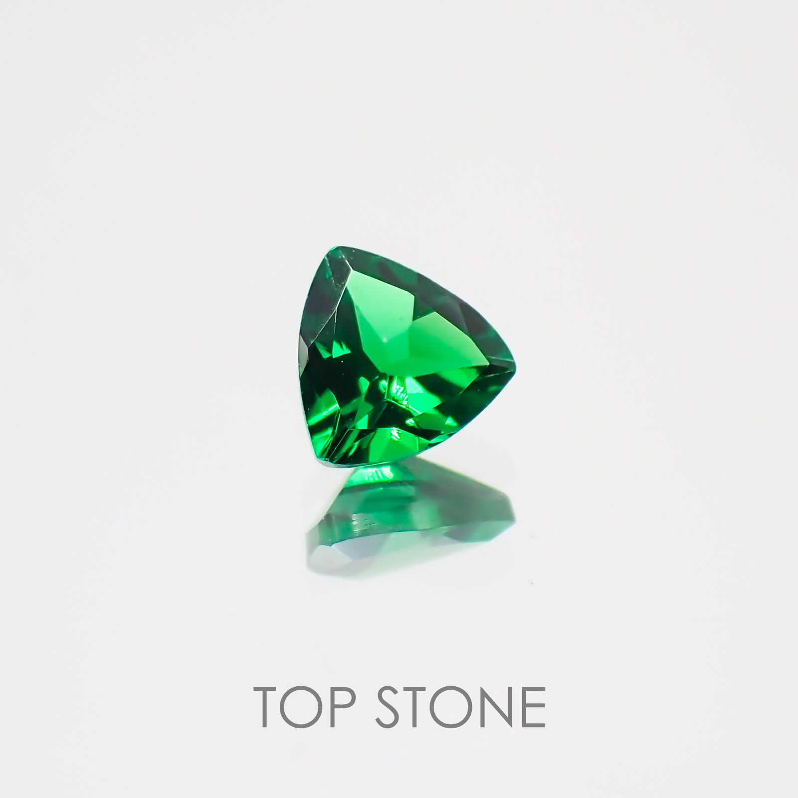 ツァボライト タンザニア産 ルース 0.24ct[21069921]3.9×3.9mm前後