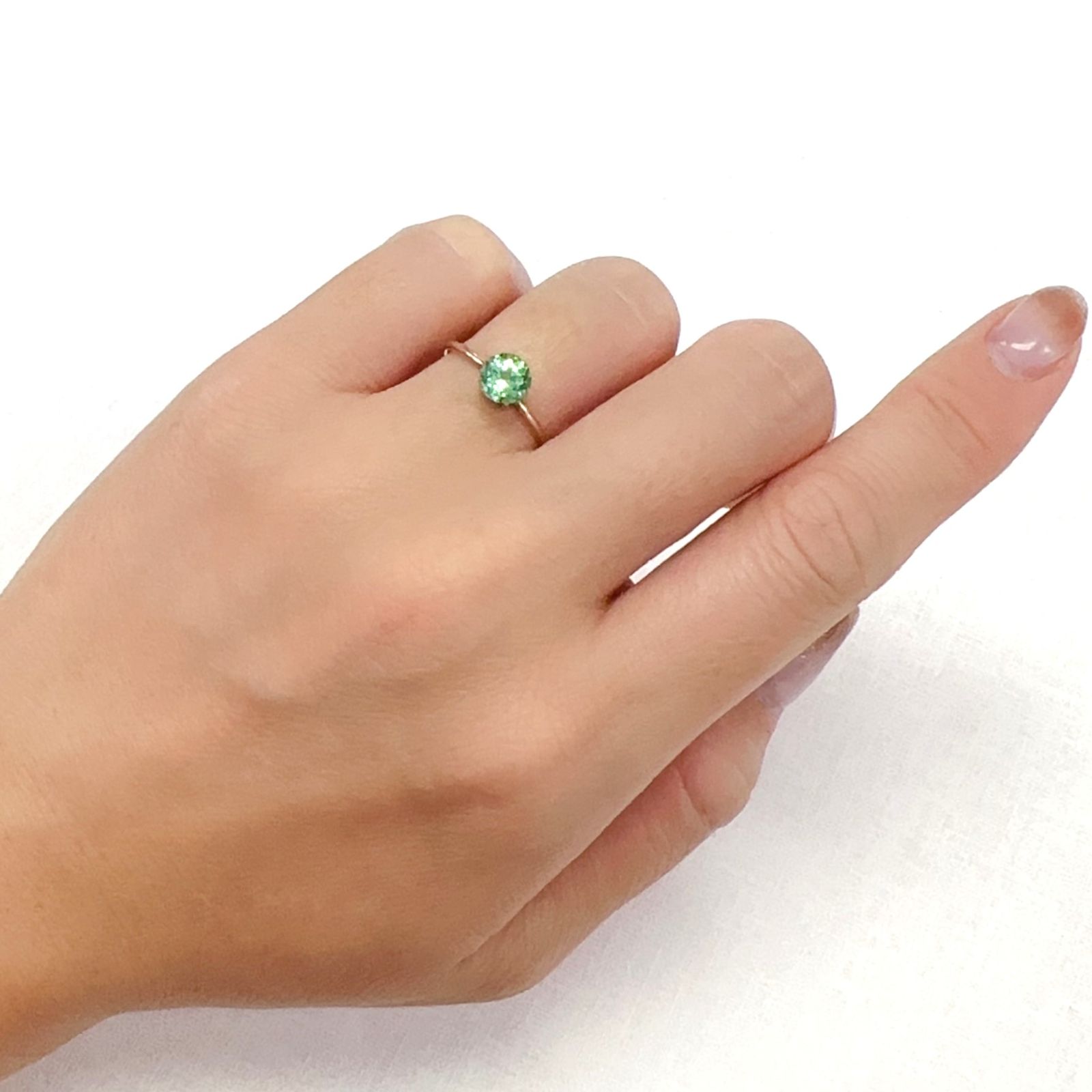 ツァボライト タンザニア産 0.93ct[231023565]5.9x5.9mm前後