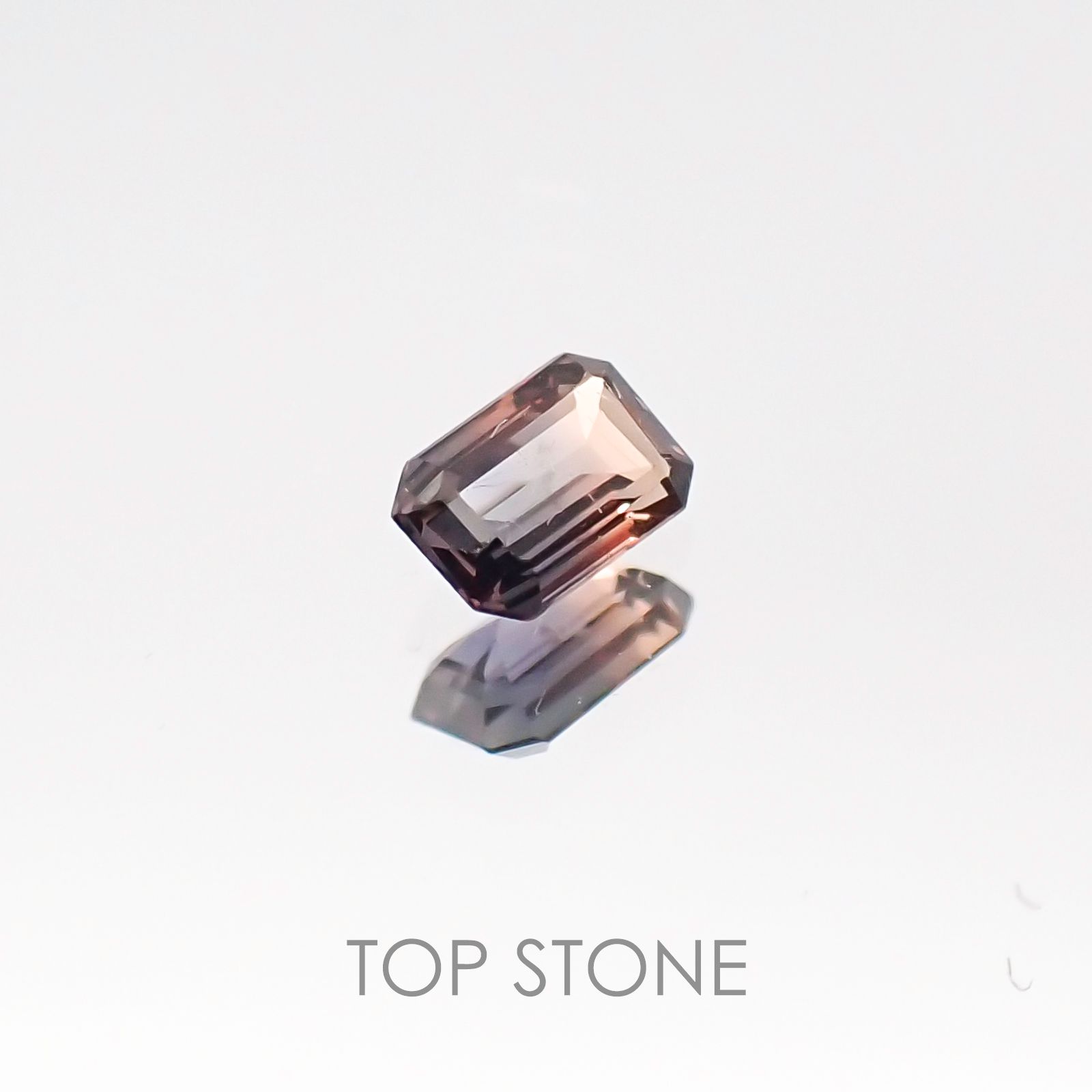 バイカラーサファイア タンザニア産 ルース 0.13ct[20106707]3.2×2.3mm前後