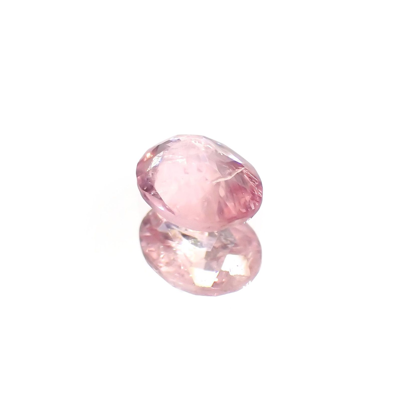 ペツォッタイト(宝石名ペツォッタイト)マダガスカル産 ソ付(彩珠) 0.352ct / 5x4mm前後 [260814339]