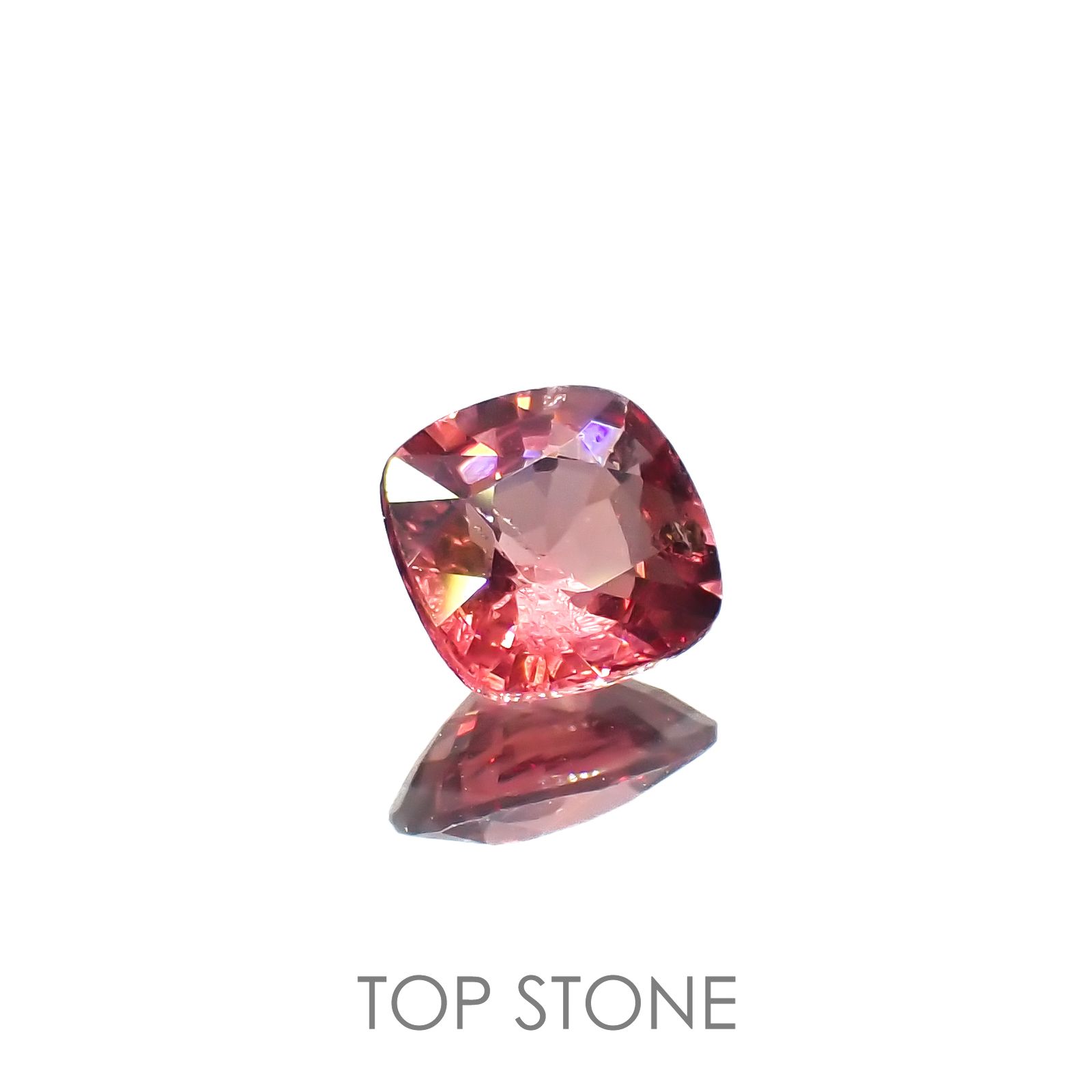 オレンジスピネル(宝石名スピネル)ビルマ/マダガスカル産 0.66ct 識別済[220817512]5.5x5.2mm前後