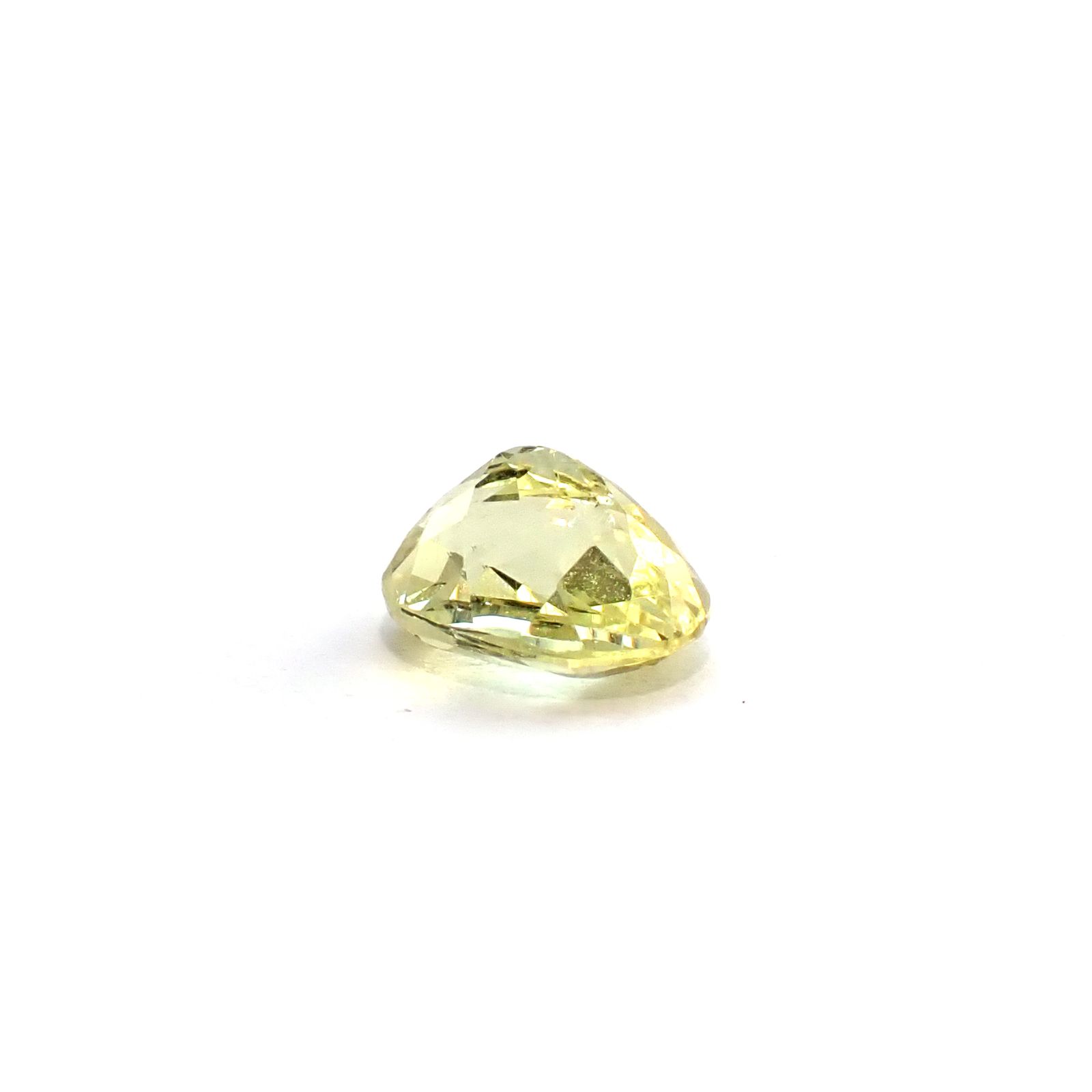 イエローアパタイト メキシコ産 1.03ct / 6.8x5.1mm前後 [260632465]